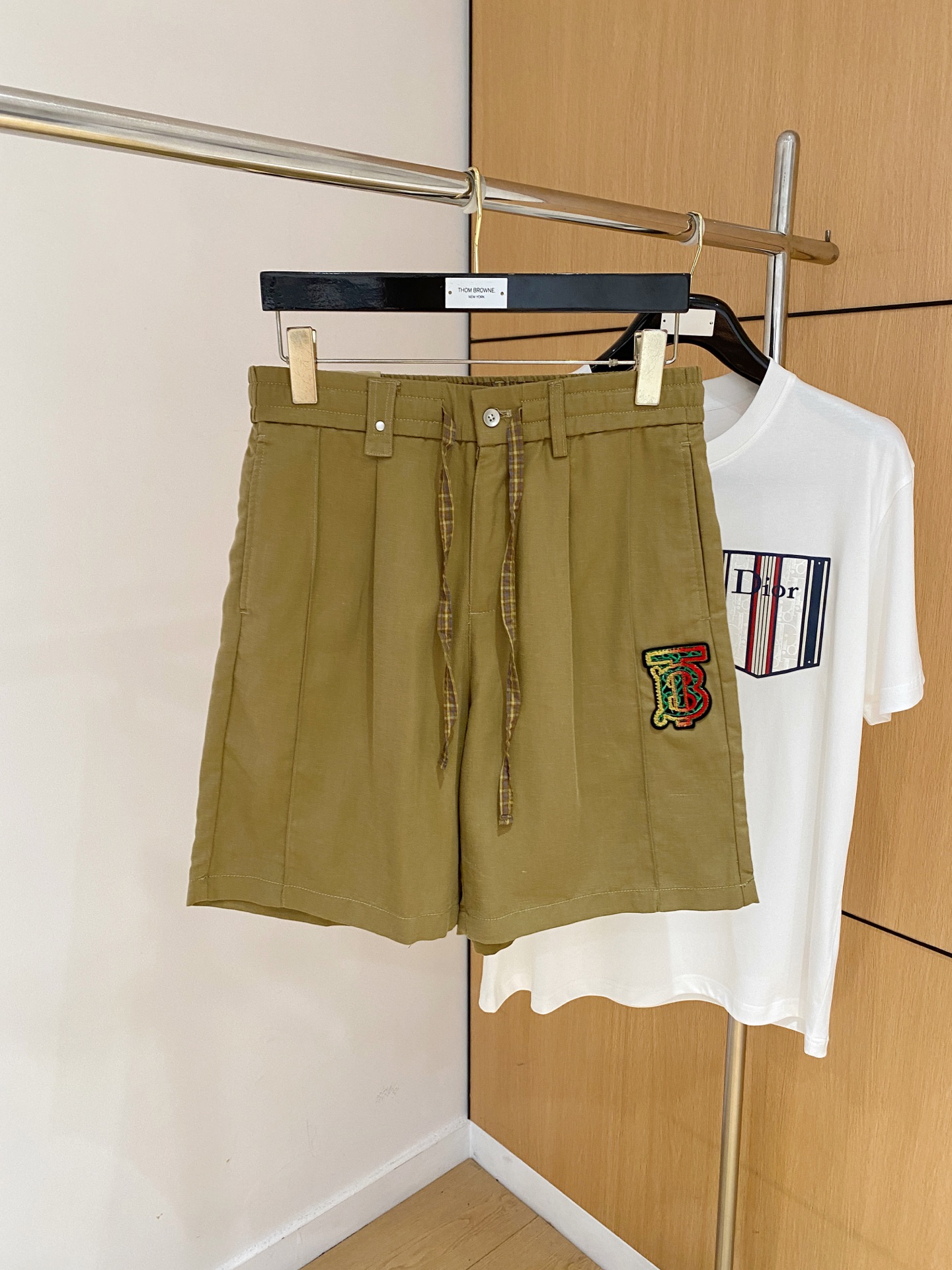 NO:936279,Burberry 2026 new spring and summer casual shorts!  On sale simultaneously on the official website. Customized brand classic LOGO, customized fabrics, excellent comfort, strong touch. Highly recognizable, perfect appearance and craftsmanship. Sizes M-4XL, burberry, shorts,19860909巴宝莉2026春夏新款休闲短裤！官网同步发售.定制品牌经典LOGO,定制面料,舒适度极好,手触感强烈.辨识度极高,完美品相工艺. 尺码M-4XL,,burberry,shorts,,Men's clothing
