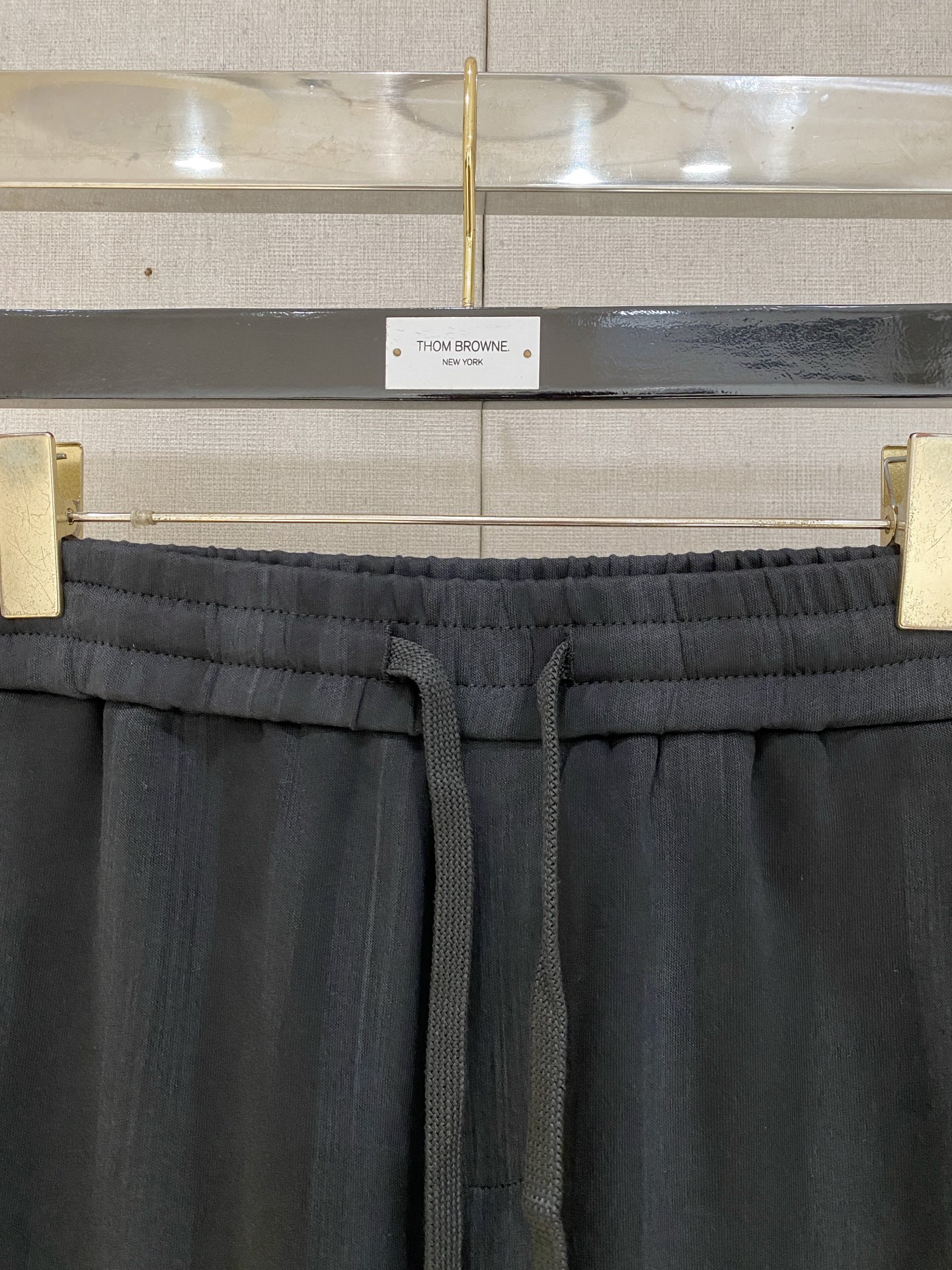 026秋冬Balenciaga巴黎世家渐变扎染直筒卫裤 男士休闲长裤 ✅渐变扎染肌理，复古做旧，层次丰富 ✅厚实棉质面料