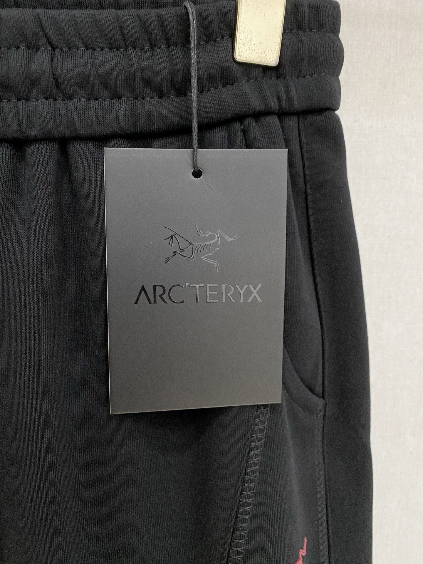 2026秋冬Arc'teryx始祖鸟立体分割直筒卫裤 男士休闲长裤 ✅重磅针织面料，软糯垂顺，秋冬保暖舒适 ✅裤身立体分