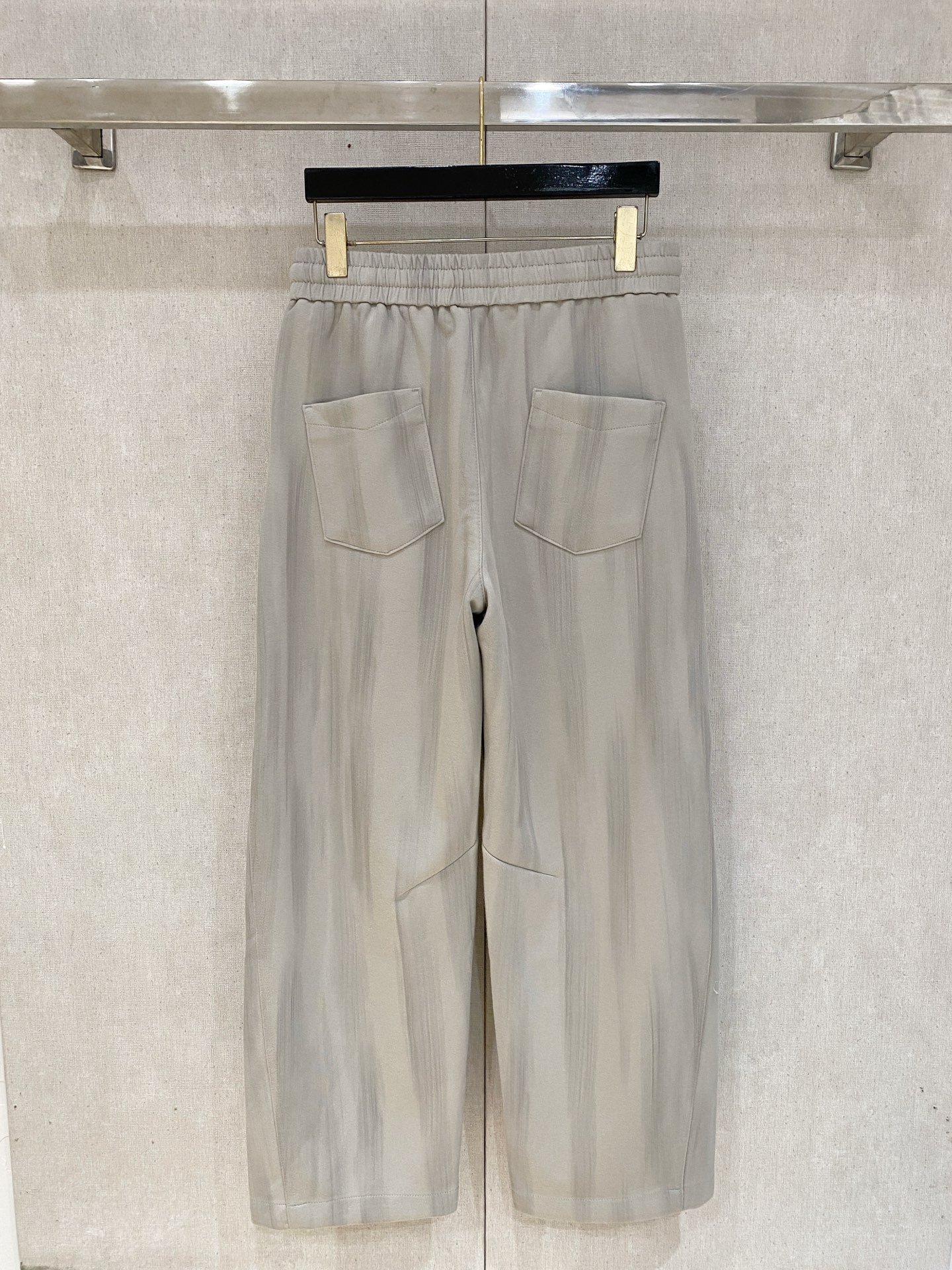 026秋冬Balenciaga巴黎世家渐变扎染直筒卫裤 男士休闲长裤 ✅渐变扎染肌理，复古做旧，层次丰富 ✅厚实棉质面料