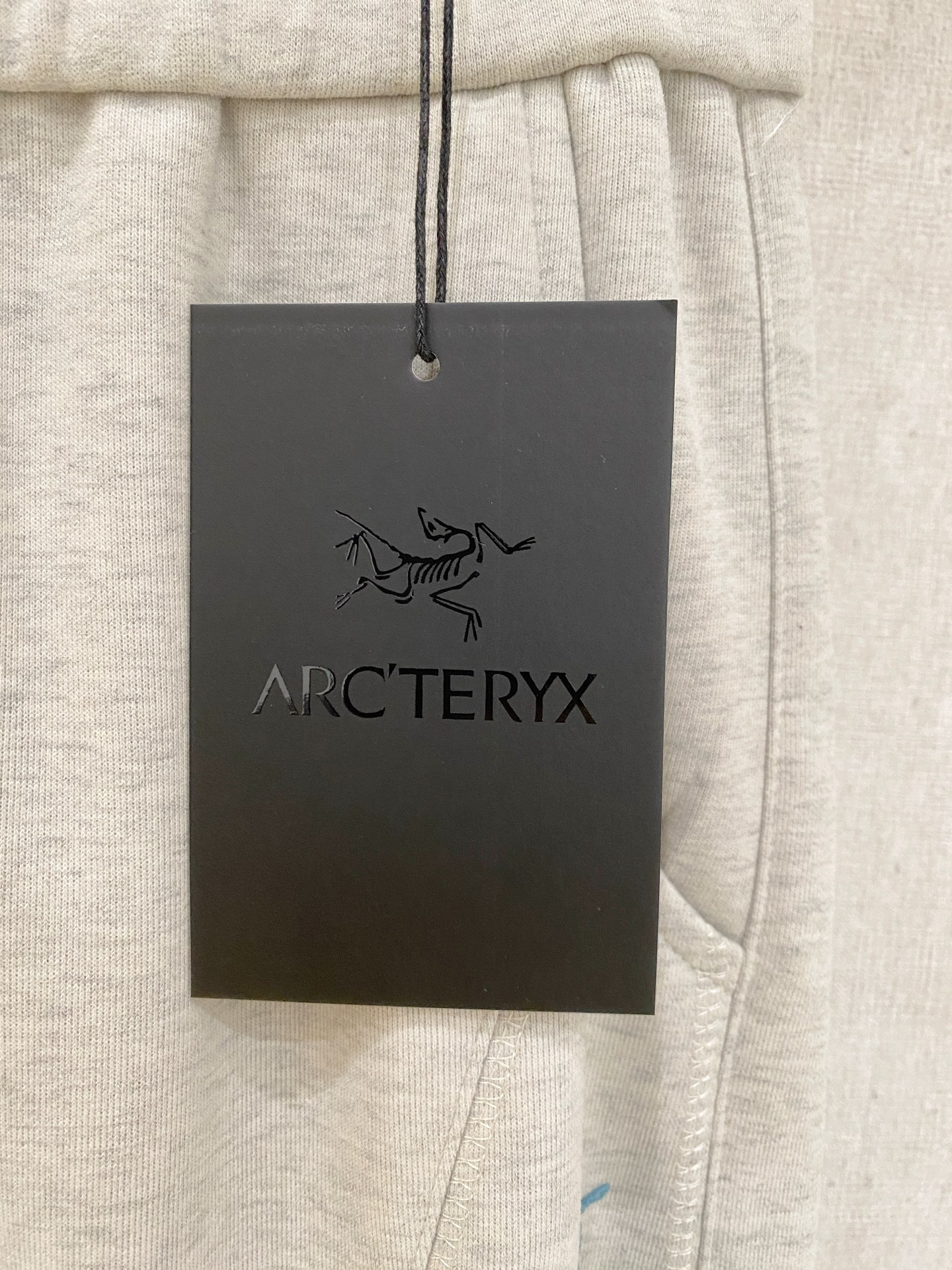 2026秋冬Arc'teryx始祖鸟立体分割直筒卫裤 男士休闲长裤 ✅重磅针织面料，软糯垂顺，秋冬保暖舒适 ✅裤身立体分