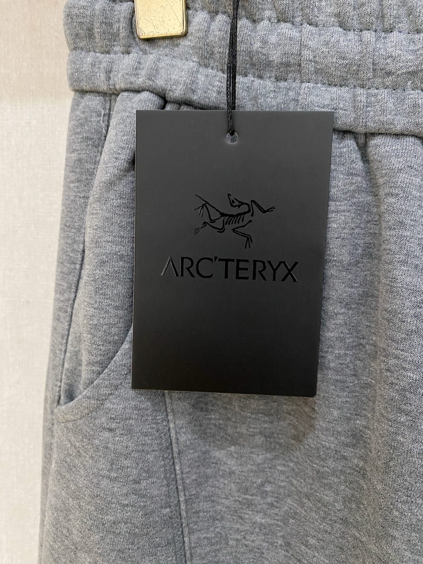 2026秋冬Arc'teryx始祖鸟立体分割直筒卫裤 男士休闲长裤 ✅重磅针织面料，软糯垂顺，秋冬保暖舒适 ✅裤身立体分