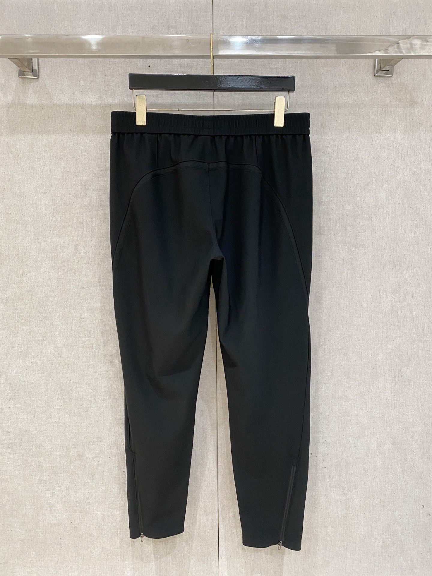 2026迪桑特秋冬男士机能运动裤 弹力锥型九分休闲长裤 ✅高端机能面料｜弹力抗皱，垂顺不易起皱 ✅加宽松紧腰，穿脱自在，