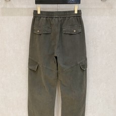 2026秋冬普拉达男士水洗工装裤 宽松弯刀直筒休闲长裤 ✅重磅水洗工装面料,厚实耐磨,做旧复古质感 ✅抽绳松紧腰,适配多 2026秋冬普拉达男士水洗工装裤 宽松弯刀直筒休闲长裤 ✅重磅水洗工装面料,厚实耐磨,做旧复古质感 ✅抽绳松紧腰,适配多