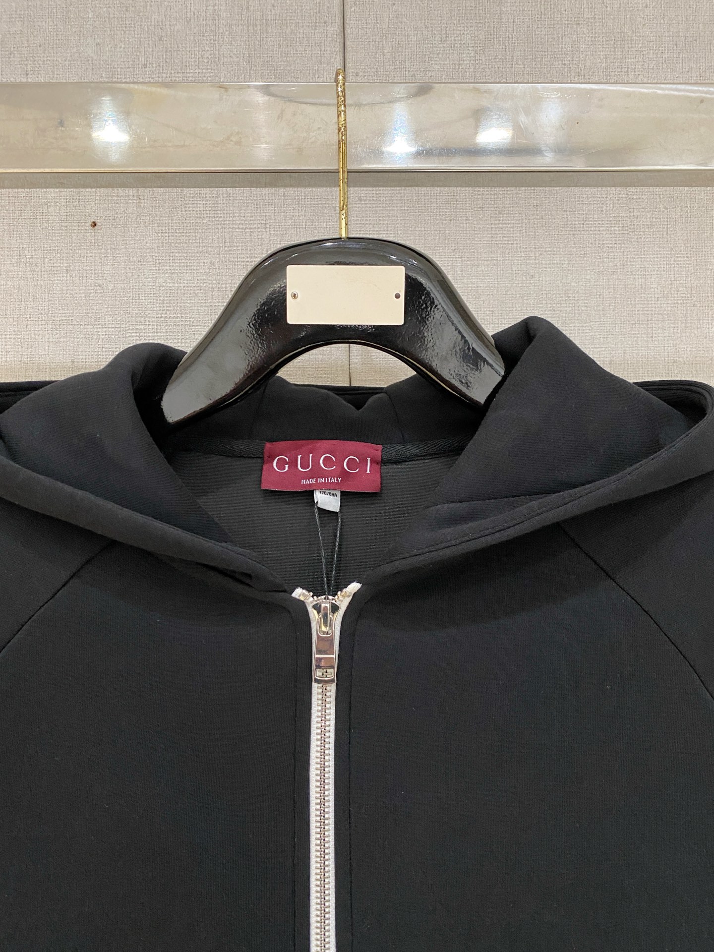 2026秋冬Gucci古驰彩色拉链开衫连帽卫衣 男女同款 ✅重磅棉质面料，厚实亲肤，不易变形 ✅胸口彩色立体绣标识，做工