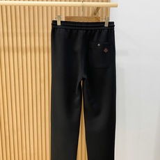 新品 PLoro Piana【新品】秋冬26ss休闲裤金典再次出现,原单订制高品质时尚休闲裤。超级百搭款。独家定制面料, 新品 PLoro Piana【新品】秋冬26ss休闲裤金典再次出现,原单订制高品质时尚休闲裤。超级百搭款。独家定制面料,