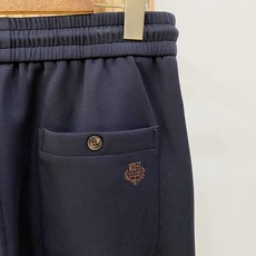 新品 PLoro Piana【新品】秋冬26ss休闲裤金典再次出现,原单订制高品质时尚休闲裤。超级百搭款。独家定制面料, 新品 PLoro Piana【新品】秋冬26ss休闲裤金典再次出现,原单订制高品质时尚休闲裤。超级百搭款。独家定制面料,