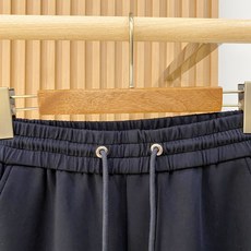 新品 P布鲁提【新品】秋冬26ss休闲裤金典再次出现,原单订制高品质时尚休闲裤。超级百搭款。独家定制面料,挺阔有型,贴身 新品 P布鲁提【新品】秋冬26ss休闲裤金典再次出现,原单订制高品质时尚休闲裤。超级百搭款。独家定制面料,挺阔有型,贴身