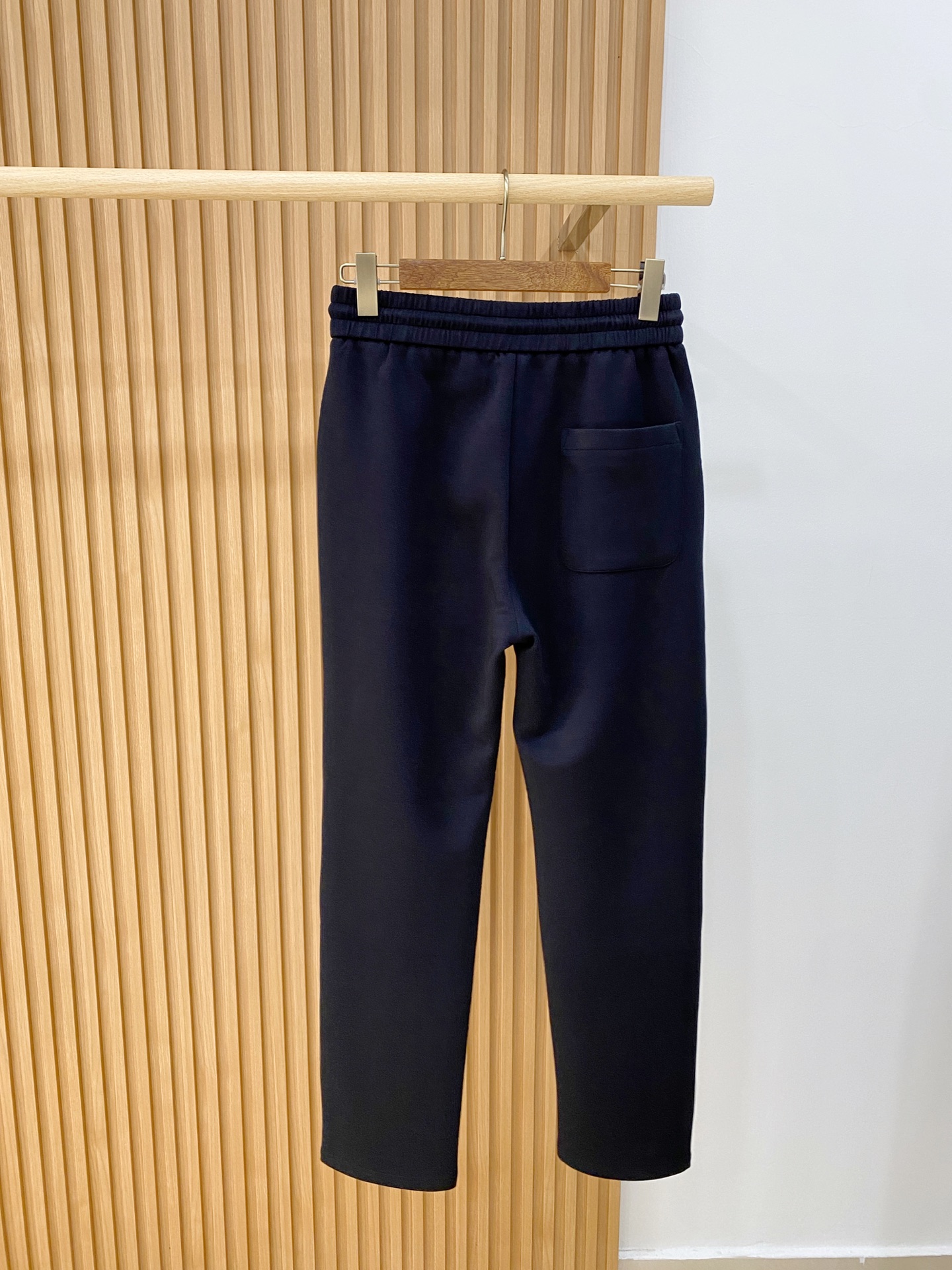 新品 P布鲁提【新品】秋冬26ss休闲裤金典再次出现,原单订制高品质时尚休闲裤。超级百搭款。独家定制面料,挺阔有型,贴身 新品 P布鲁提【新品】秋冬26ss休闲裤金典再次出现,原单订制高品质时尚休闲裤。超级百搭款。独家定制面料,挺阔有型,贴身