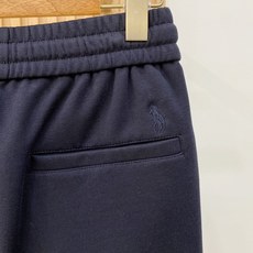 新品 P拉夫劳伦【新品】秋冬26ss休闲裤金典再次出现,原单订制高品质时尚休闲裤。超级百搭款。独家定制面料,挺阔有型,贴 新品 P拉夫劳伦【新品】秋冬26ss休闲裤金典再次出现,原单订制高品质时尚休闲裤。超级百搭款。独家定制面料,挺阔有型,贴