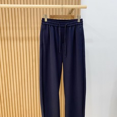 新品 P拉夫劳伦【新品】秋冬26ss休闲裤金典再次出现,原单订制高品质时尚休闲裤。超级百搭款。独家定制面料,挺阔有型,贴 新品 P拉夫劳伦【新品】秋冬26ss休闲裤金典再次出现,原单订制高品质时尚休闲裤。超级百搭款。独家定制面料,挺阔有型,贴