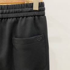 新品 PLoro Piana【新品】秋冬26ss休闲裤金典再次出现,原单订制高品质时尚休闲裤。超级百搭款。独家定制面料, 新品 PLoro Piana【新品】秋冬26ss休闲裤金典再次出现,原单订制高品质时尚休闲裤。超级百搭款。独家定制面料,