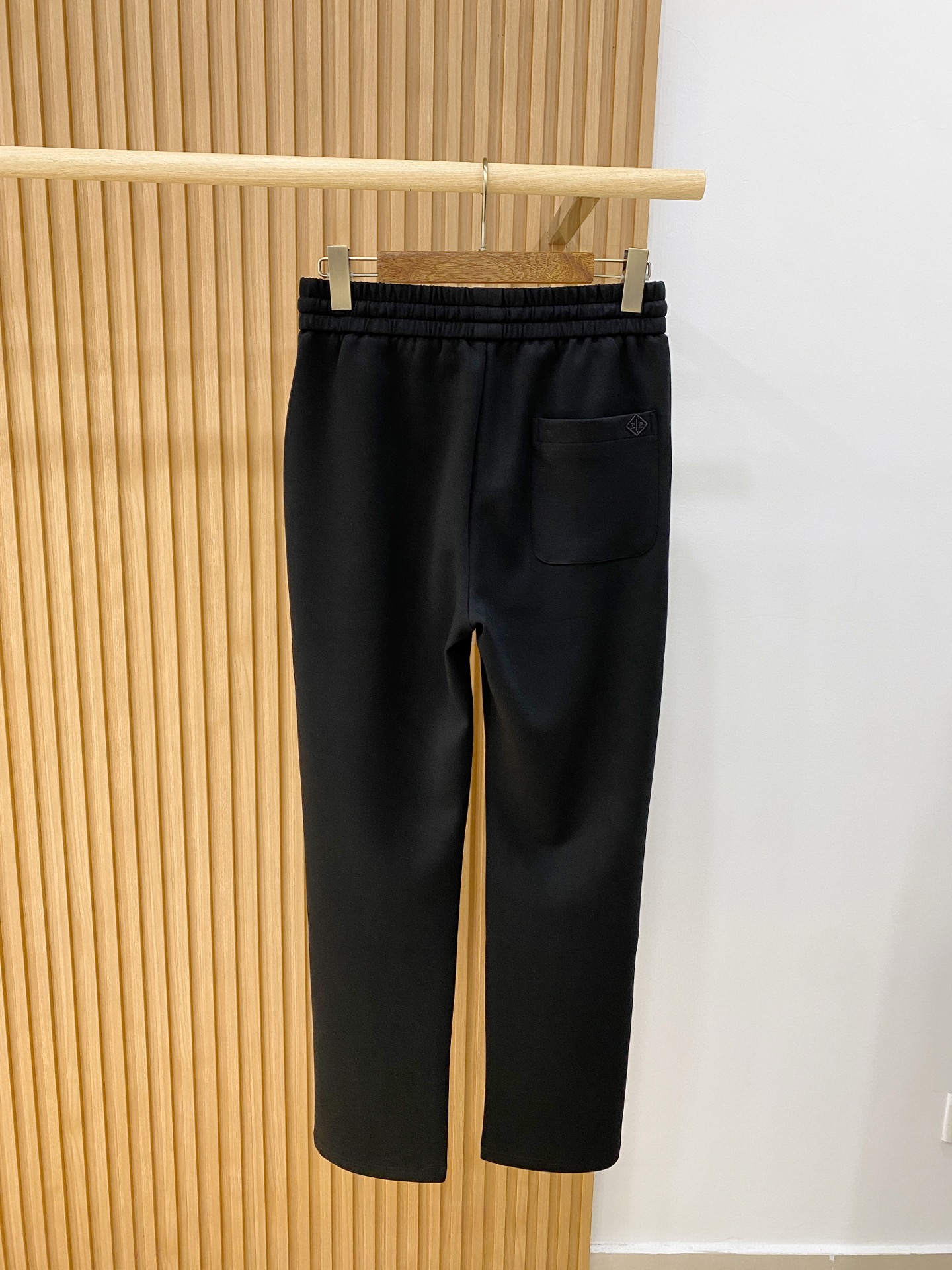 新品 PLoro Piana【新品】秋冬26ss休闲裤金典再次出现,原单订制高品质时尚休闲裤。超级百搭款。独家定制面料, 新品 PLoro Piana【新品】秋冬26ss休闲裤金典再次出现,原单订制高品质时尚休闲裤。超级百搭款。独家定制面料,
