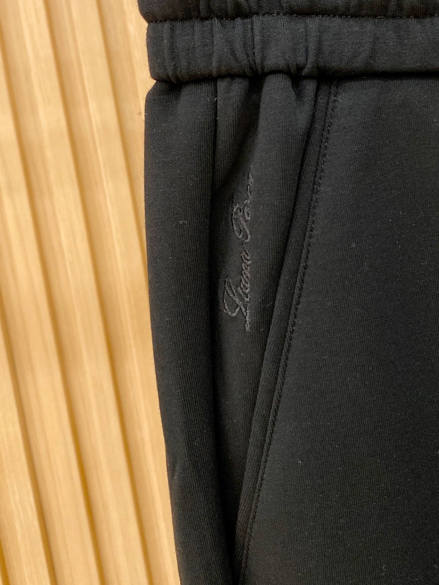 新品 PLoro Piana【新品】秋冬26ss休闲裤金典再次出现,原单订制高品质时尚休闲裤。超级百搭款。独家定制面料, 新品 PLoro Piana【新品】秋冬26ss休闲裤金典再次出现,原单订制高品质时尚休闲裤。超级百搭款。独家定制面料,