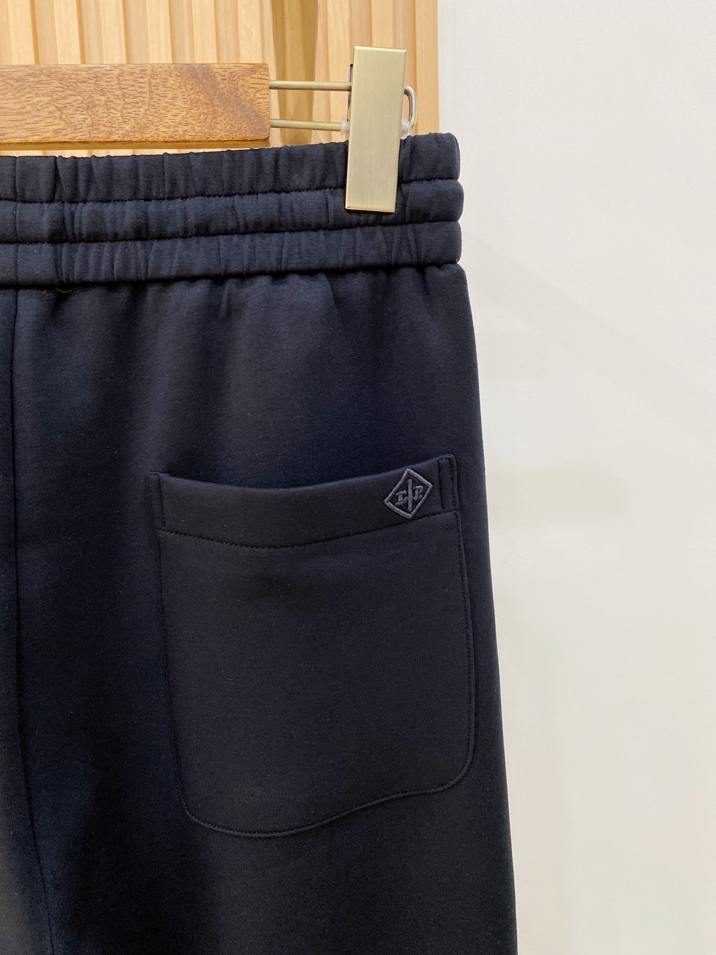 新品 PLoro Piana【新品】秋冬26ss休闲裤金典再次出现,原单订制高品质时尚休闲裤。超级百搭款。独家定制面料, 新品 PLoro Piana【新品】秋冬26ss休闲裤金典再次出现,原单订制高品质时尚休闲裤。超级百搭款。独家定制面料,