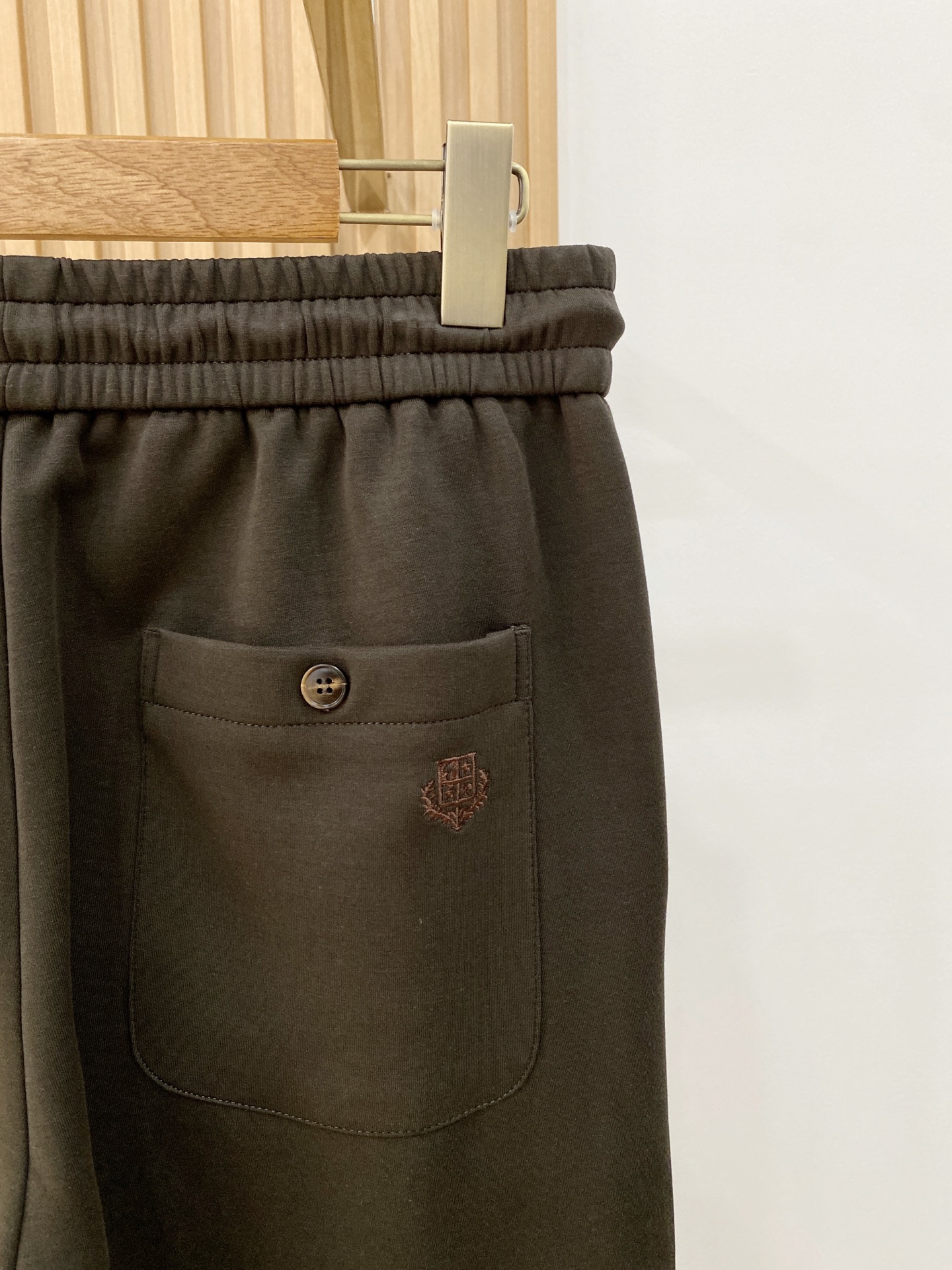 新品 PLoro Piana【新品】秋冬26ss休闲裤金典再次出现,原单订制高品质时尚休闲裤。超级百搭款。独家定制面料, 新品 PLoro Piana【新品】秋冬26ss休闲裤金典再次出现,原单订制高品质时尚休闲裤。超级百搭款。独家定制面料,