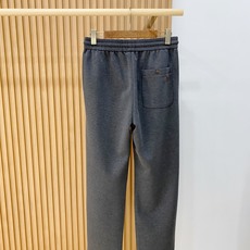 新品 PLoro Piana【新品】秋冬26ss休闲裤金典再次出现,原单订制高品质时尚休闲裤。超级百搭款。独家定制面料, 新品 PLoro Piana【新品】秋冬26ss休闲裤金典再次出现,原单订制高品质时尚休闲裤。超级百搭款。独家定制面料,