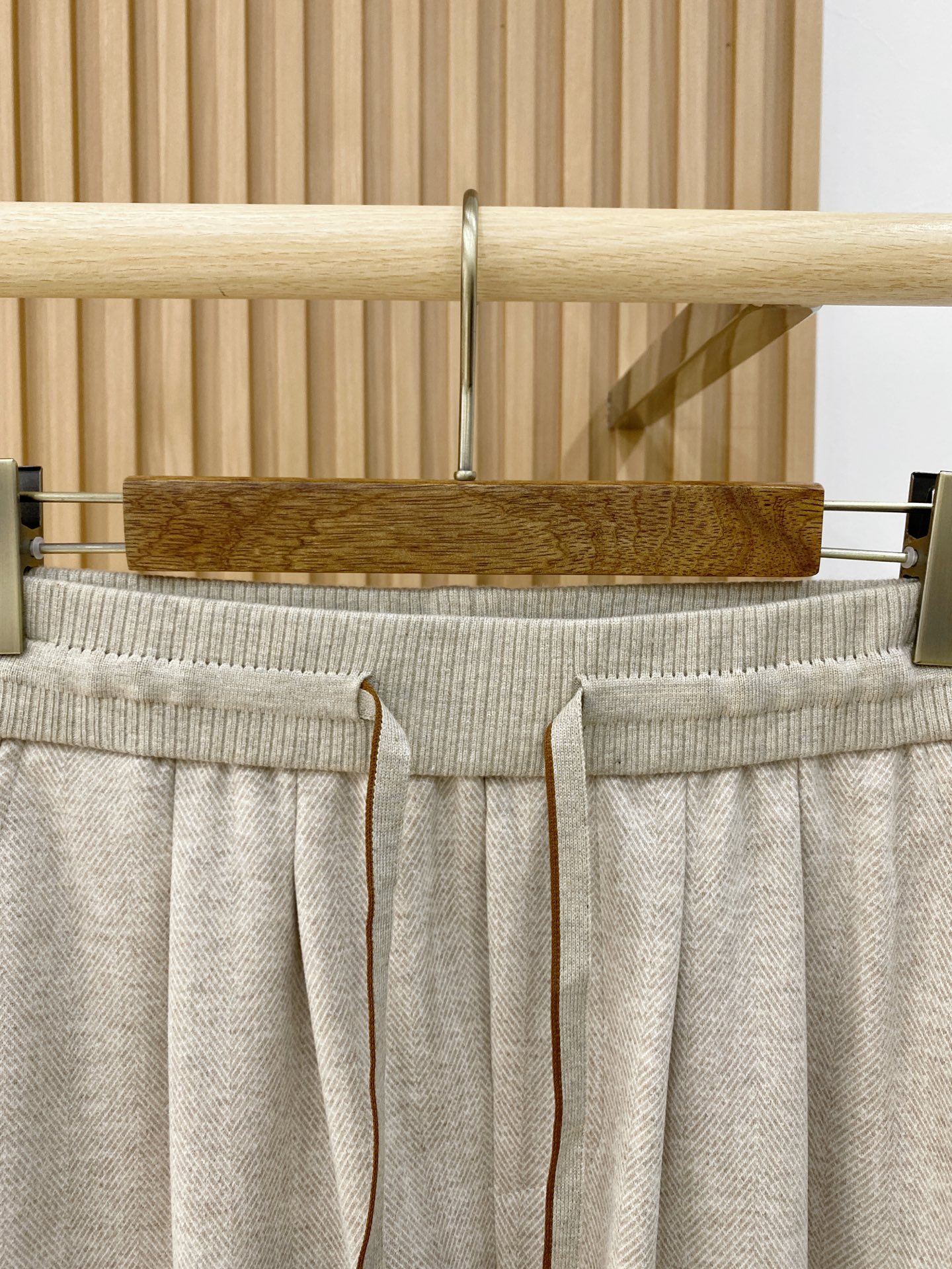 新品 PLoro Piana【新品】秋冬26ss休闲裤金典再次出现,原单订制高品质时尚休闲裤。超级百搭款。独家定制面料, 新品 PLoro Piana【新品】秋冬26ss休闲裤金典再次出现,原单订制高品质时尚休闲裤。超级百搭款。独家定制面料,