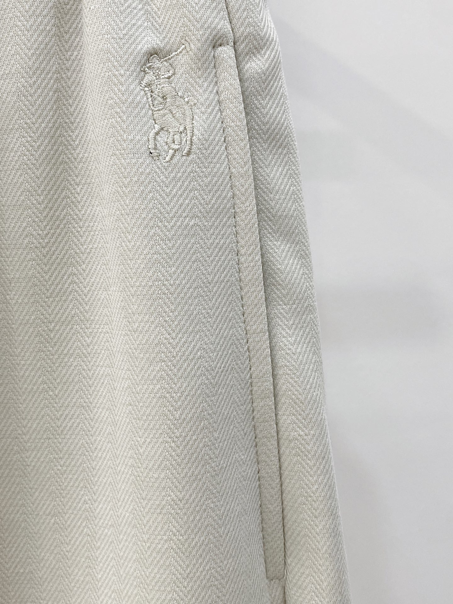 新品 P拉夫劳伦【新品】秋冬26ss休闲裤金典再次出现,原单订制高品质时尚休闲裤。超级百搭款。独家定制面料,挺阔有型,贴 新品 P拉夫劳伦【新品】秋冬26ss休闲裤金典再次出现,原单订制高品质时尚休闲裤。超级百搭款。独家定制面料,挺阔有型,贴