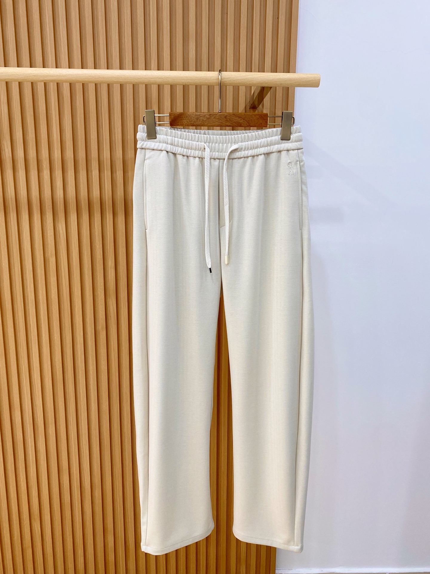 新品 P拉夫劳伦【新品】秋冬26ss休闲裤金典再次出现,原单订制高品质时尚休闲裤。超级百搭款。独家定制面料,挺阔有型,贴 新品 P拉夫劳伦【新品】秋冬26ss休闲裤金典再次出现,原单订制高品质时尚休闲裤。超级百搭款。独家定制面料,挺阔有型,贴