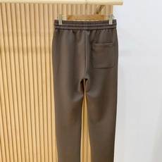 新品 PLoro Piana【新品】秋冬26ss休闲裤金典再次出现,原单订制高品质时尚休闲裤。超级百搭款。独家定制面料, 新品 PLoro Piana【新品】秋冬26ss休闲裤金典再次出现,原单订制高品质时尚休闲裤。超级百搭款。独家定制面料,