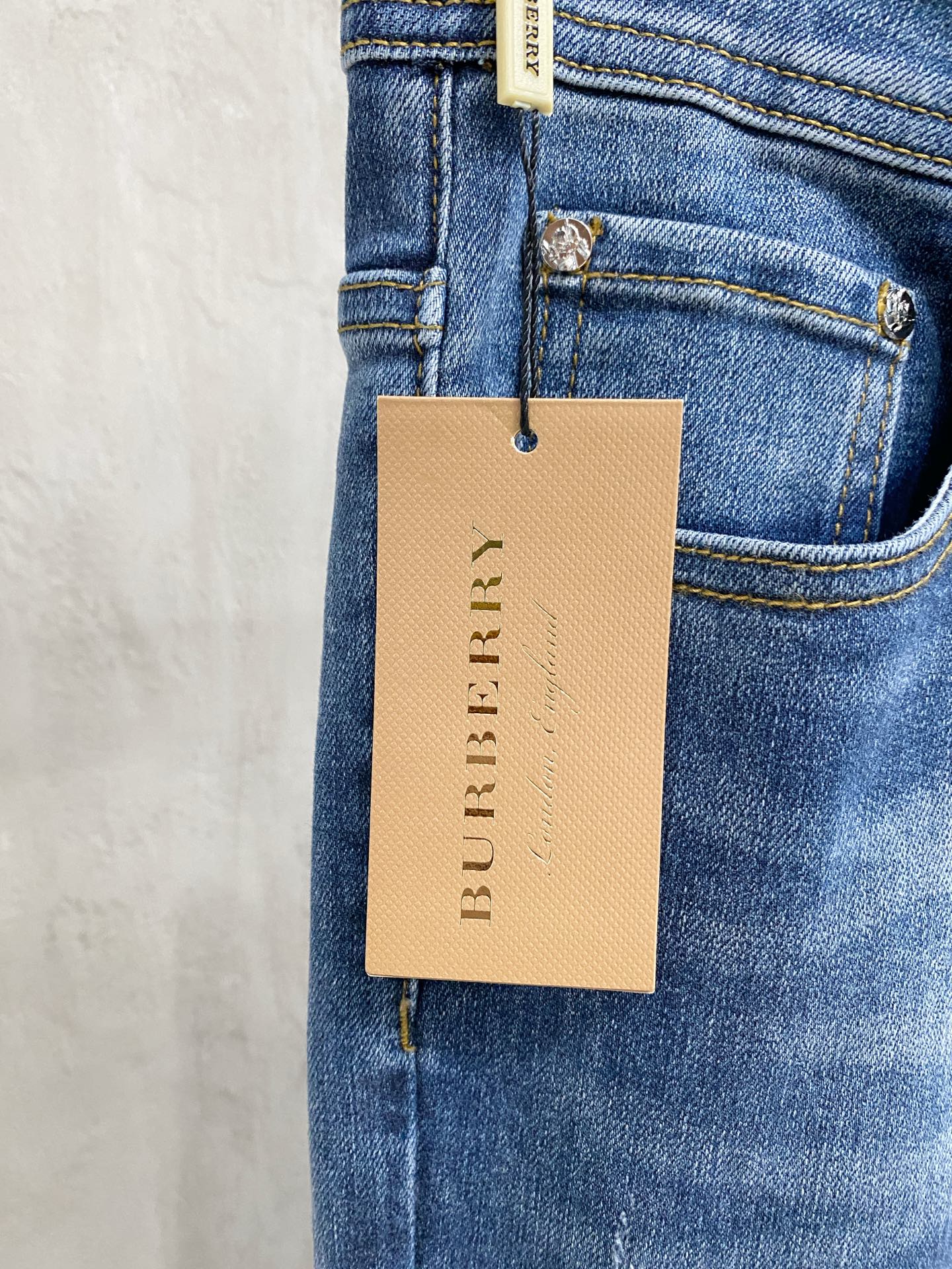P巴宝莉【新品】高端独家发售 26SS四季款超燃炸街系列之最牛仔裤  独家隆重推出  原版定制高端品质面料  定制五金版