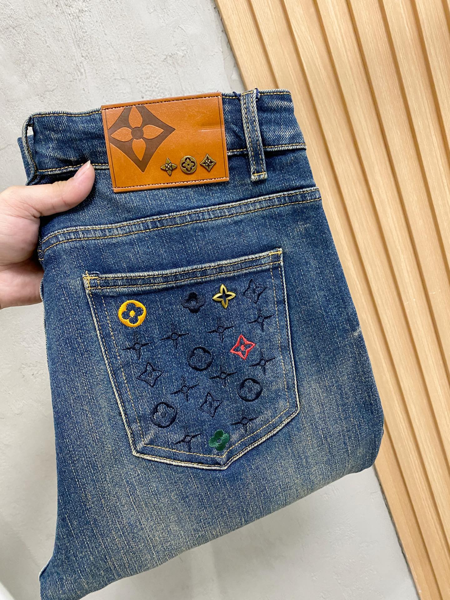 PLV【新品】高端独家发售 26SS四季款超燃炸街系列之最牛仔裤 独家隆重推出 原版定制高端品质面料 定制五金版型 PLV【新品】高端独家发售 26SS四季款超燃炸街系列之最牛仔裤 独家隆重推出 原版定制高端品质面料 定制五金版型