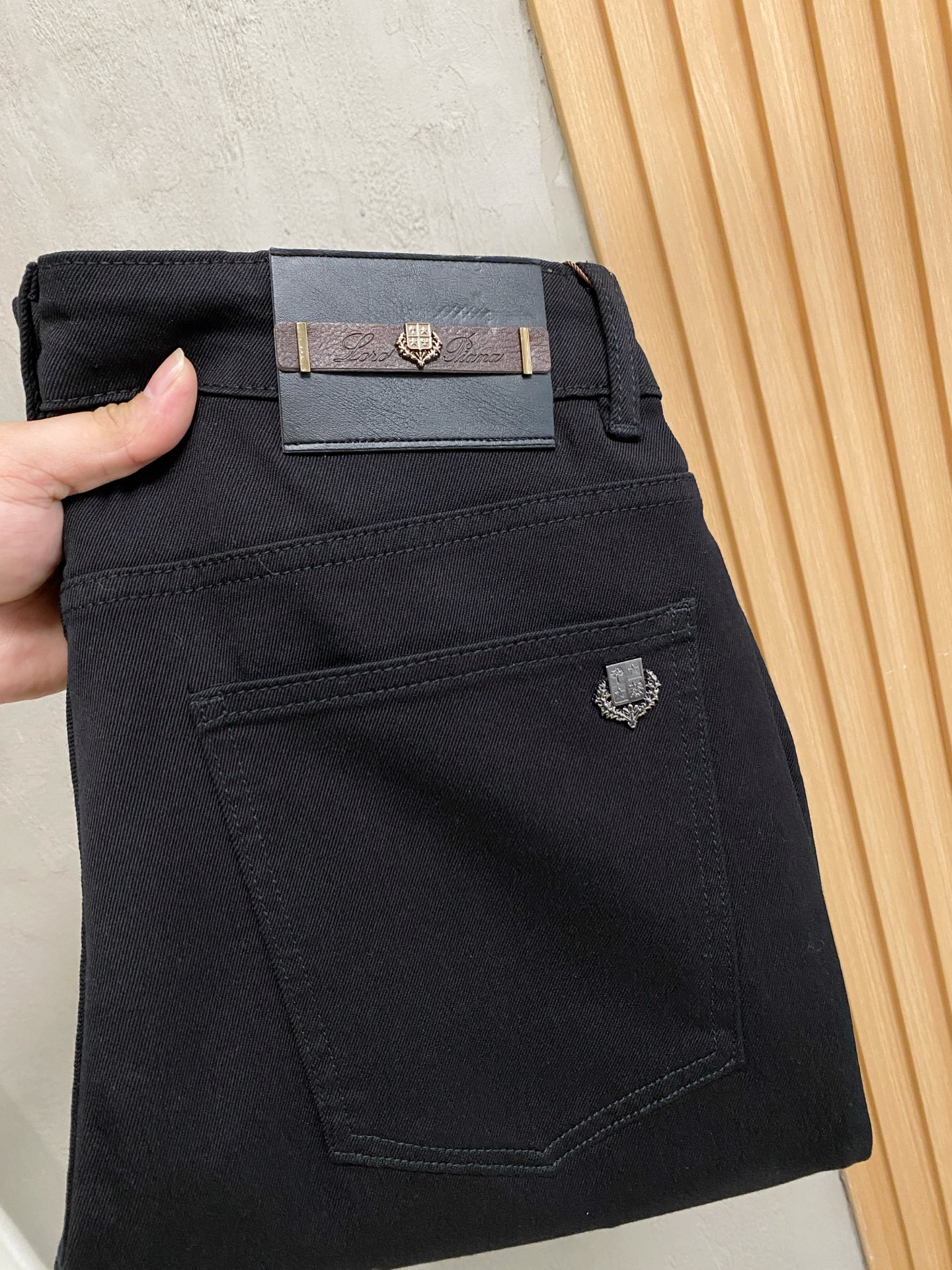 PLV【新品】高端独家发售 26SS四季款超燃炸街系列之最牛仔裤 独家隆重推出 原版定制高端品质面料 定制五金版型 PLV【新品】高端独家发售 26SS四季款超燃炸街系列之最牛仔裤 独家隆重推出 原版定制高端品质面料 定制五金版型