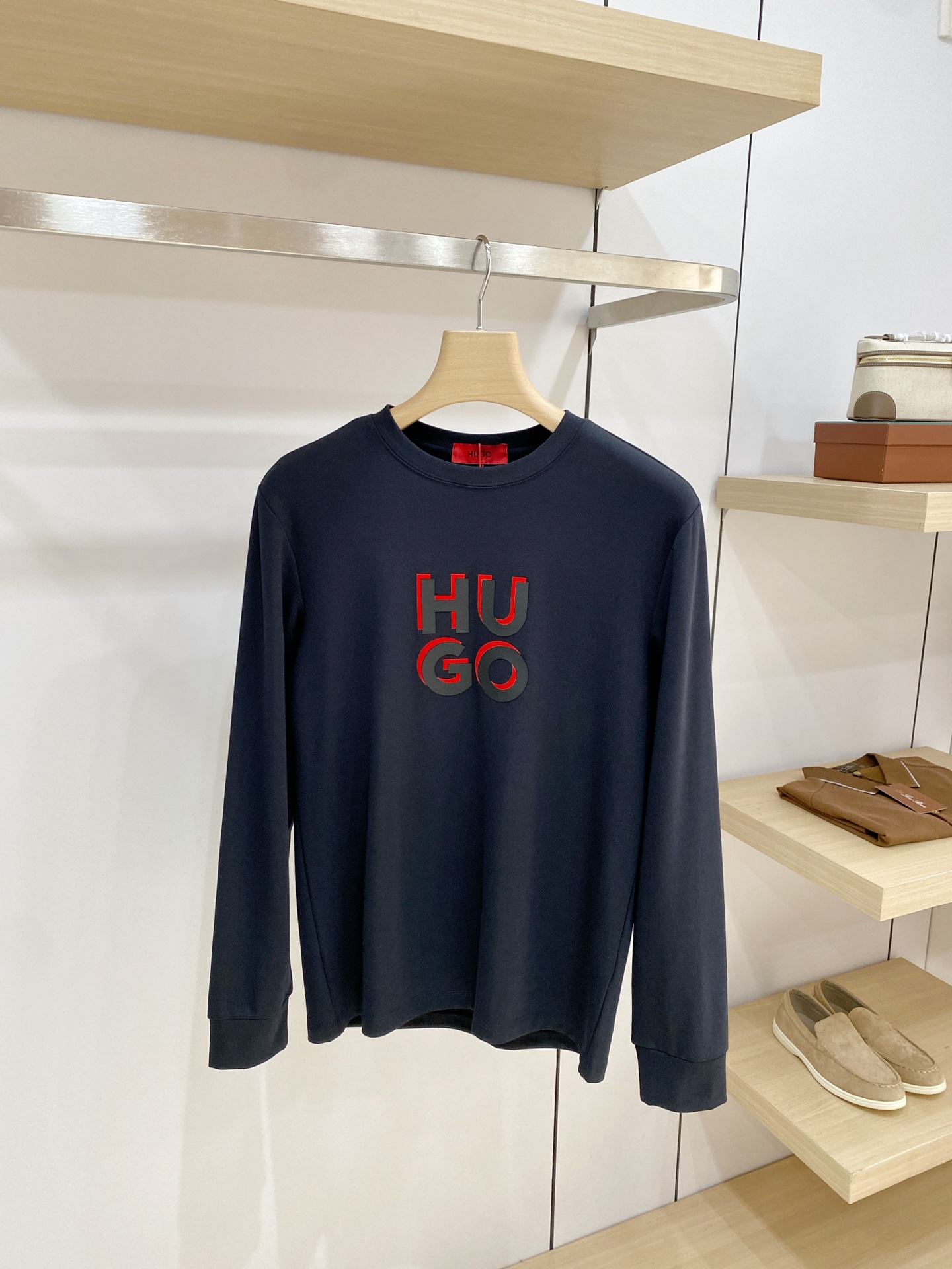 PHUGO26ss秋季【新品】新款贸易订单圆领长袖打底衫长袖T恤网红款！上身舒适透气，不僵硬，整体有着丰富的立体感，品质