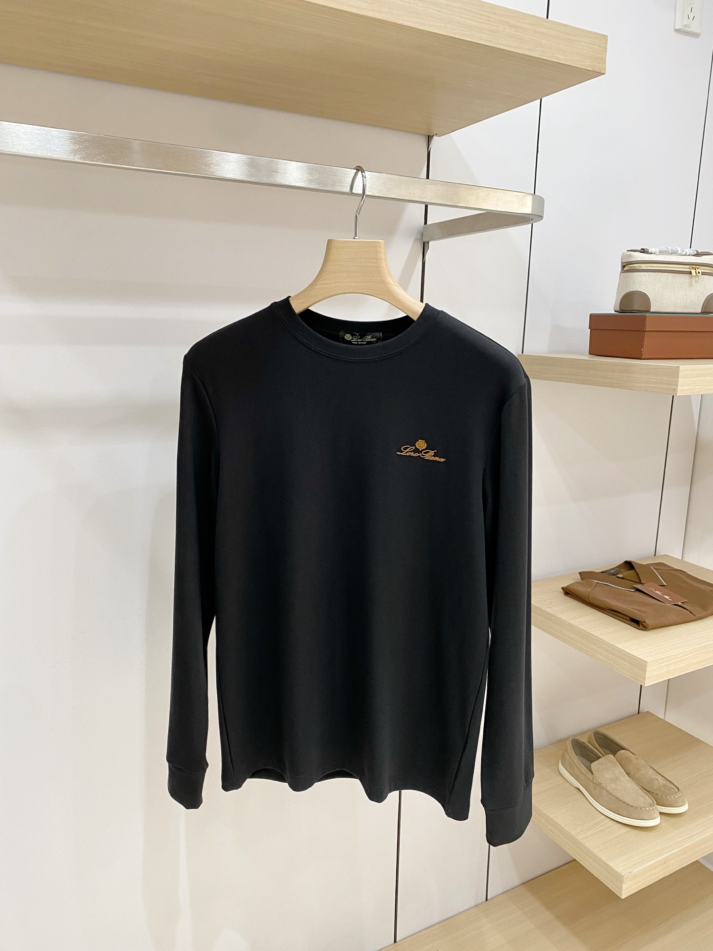 P Lss秋季【新品】新款贸易订单圆领长袖打底衫长袖T恤网红款！上身舒适透气，不僵硬，整体有着丰富的立体感，品质出口订单