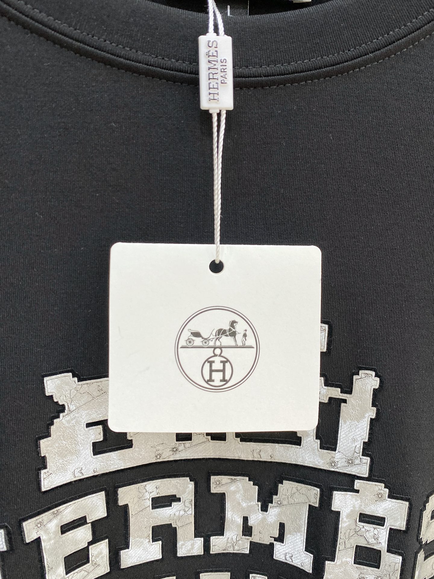 P 爱马仕26ss秋季【新品】新款贸易订单圆领长袖打底衫长袖T恤网红款！上身舒适透气，不僵硬，整体有着丰富的立体感，品质