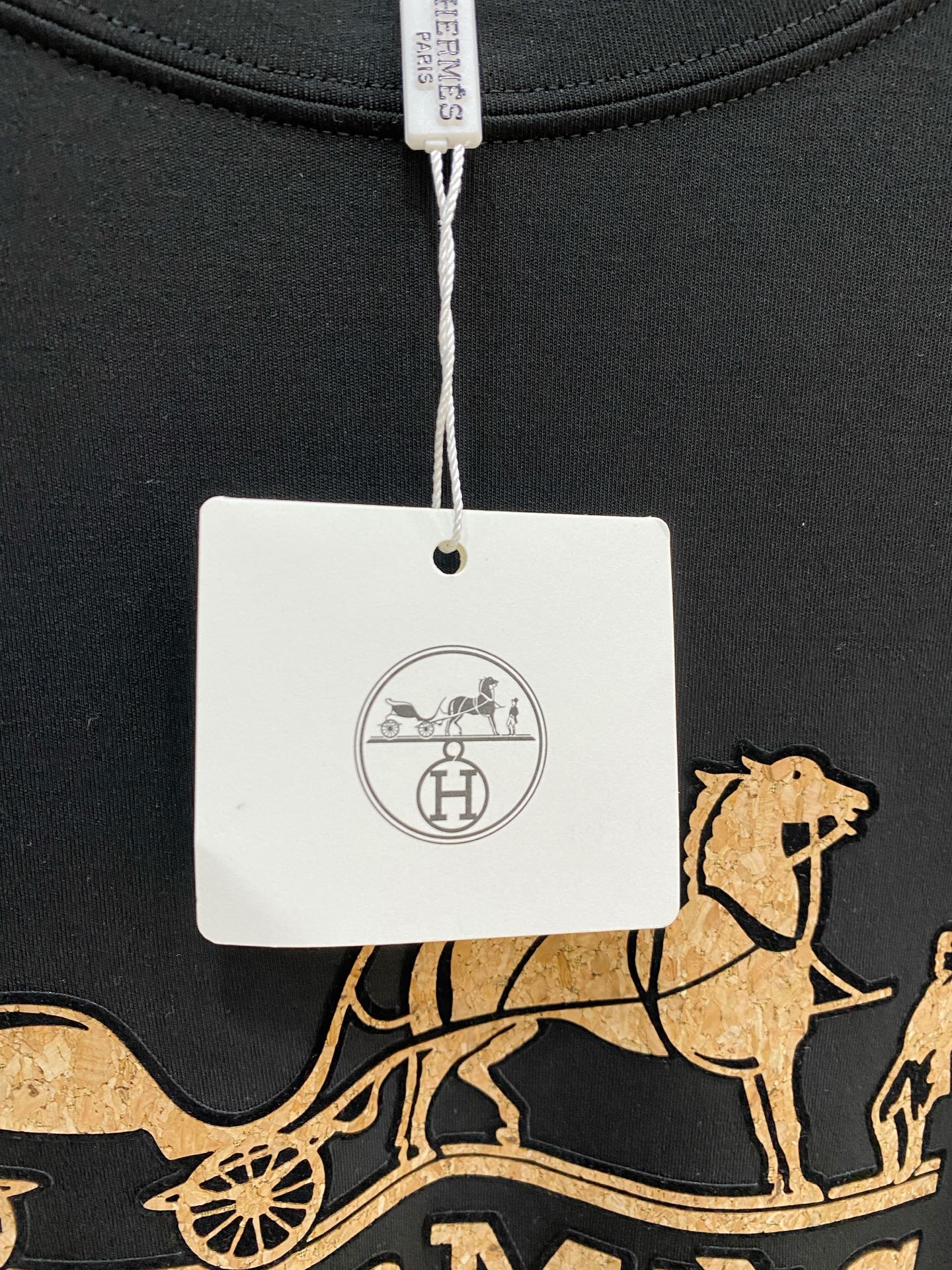 P 爱马仕26ss秋季【新品】新款贸易订单圆领长袖打底衫长袖T恤网红款！上身舒适透气，不僵硬，整体有着丰富的立体感，品质