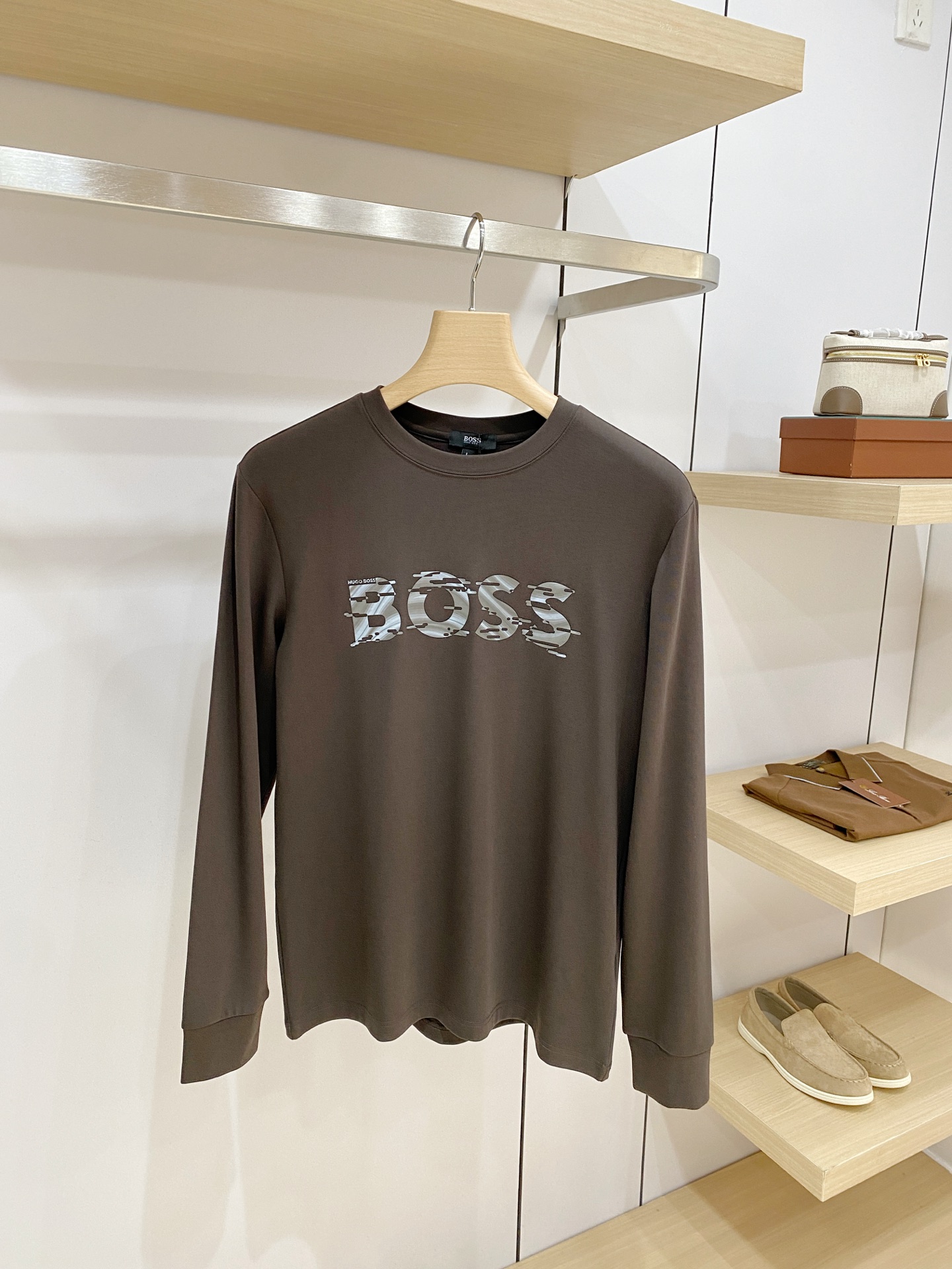 PBoss26ss秋季【新品】新款贸易订单圆领长袖打底衫长袖T恤网红款！上身舒适透气，不僵硬，整体有着丰富的立体感，品质