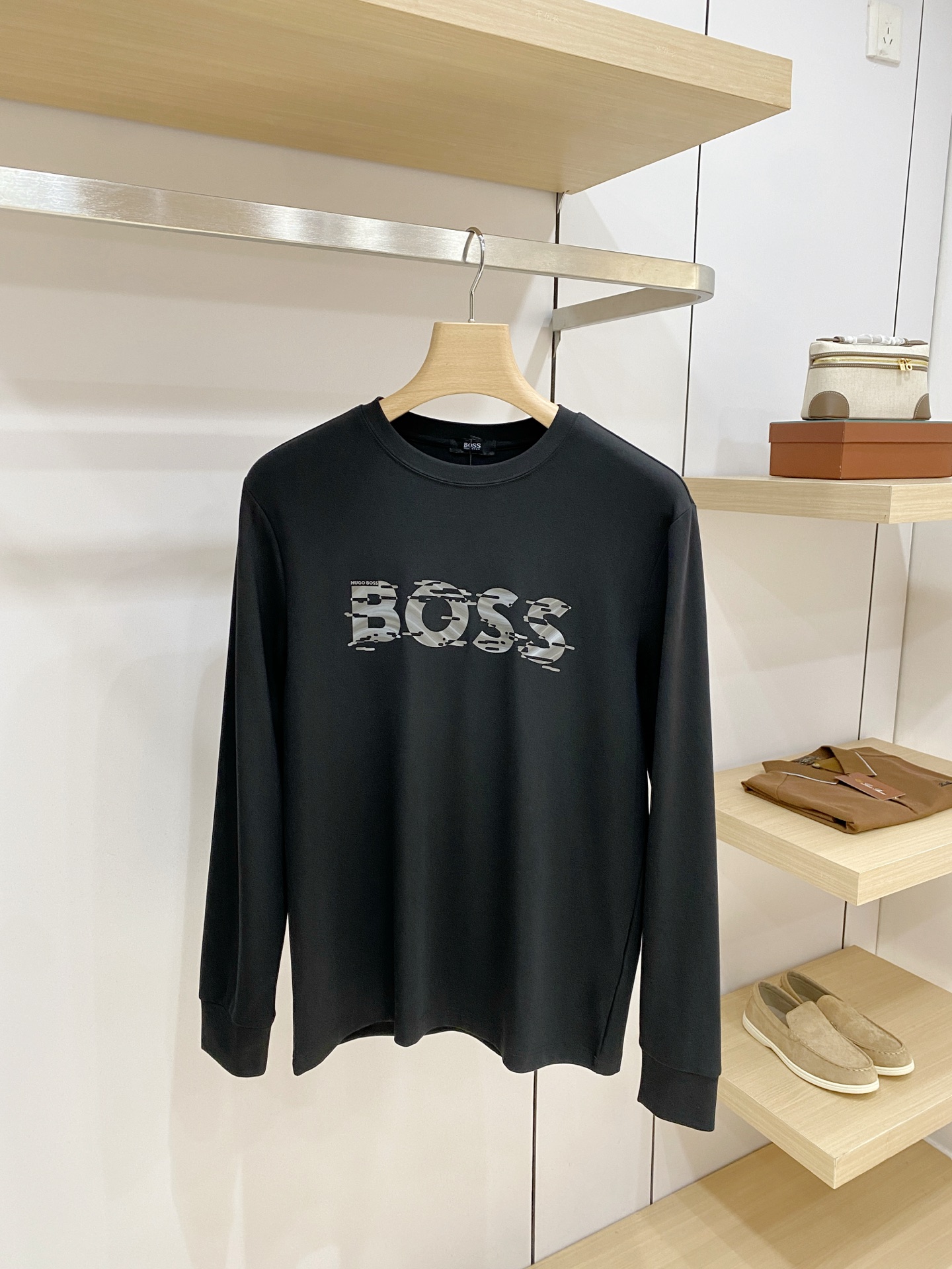 PBoss26ss秋季【新品】新款贸易订单圆领长袖打底衫长袖T恤网红款！上身舒适透气，不僵硬，整体有着丰富的立体感，品质