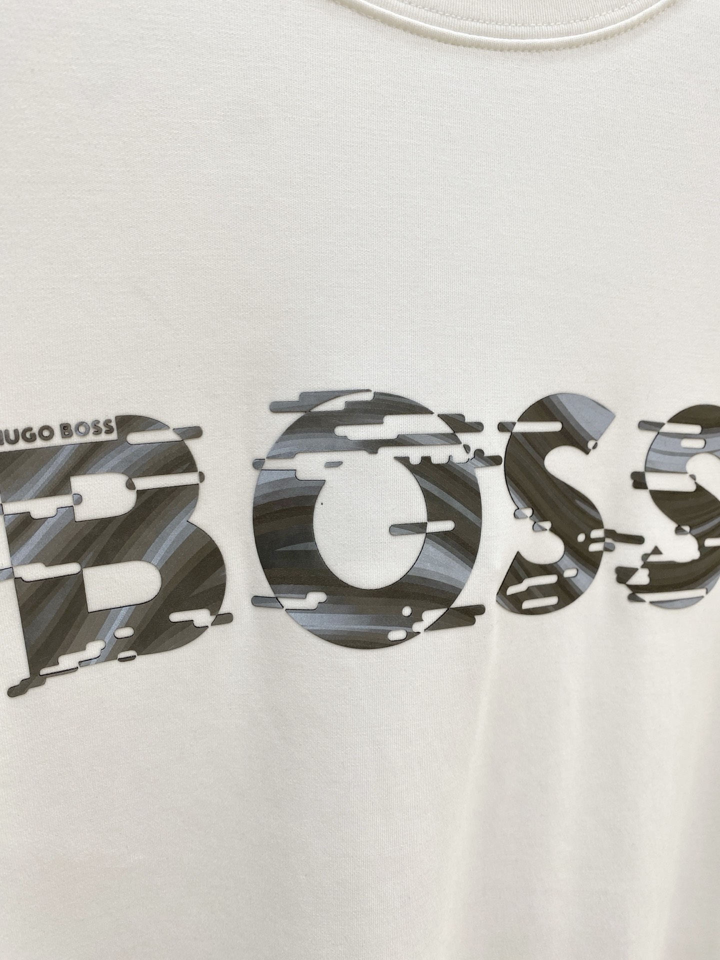 PBoss26ss秋季【新品】新款贸易订单圆领长袖打底衫长袖T恤网红款！上身舒适透气，不僵硬，整体有着丰富的立体感，品质