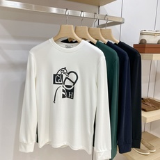P 爱马仕26ss秋季【新品】新款贸易订单圆领长袖打底衫长袖T恤网红款!上身舒适透气,不僵硬,整体有着丰富的立体感,品质 P 爱马仕26ss秋季【新品】新款贸易订单圆领长袖打底衫长袖T恤网红款!上身舒适透气,不僵硬,整体有着丰富的立体感,品质