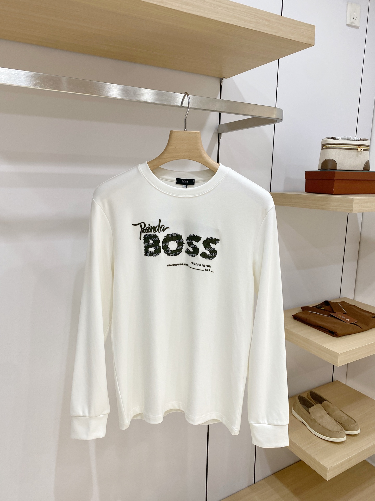 P Boss26ss秋季【新品】新款贸易订单圆领长袖打底衫长袖T恤网红款！上身舒适透气，不僵硬，整体有着丰富的立体感，品