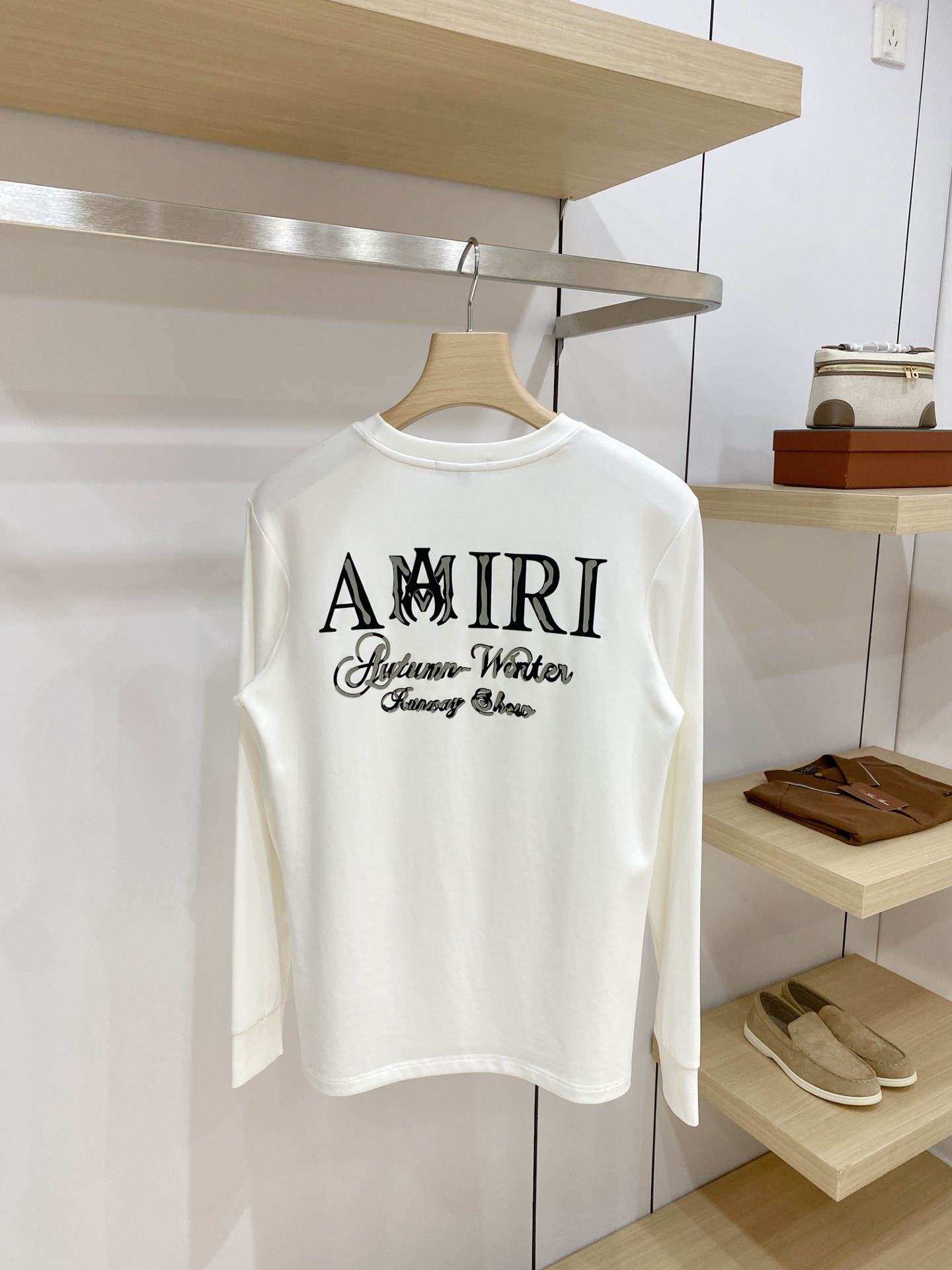 PAMIRI26ss秋季【新品】新款贸易订单圆领长袖打底衫长袖T恤网红款！上身舒适透气，不僵硬，整体有着丰富的立体感，品