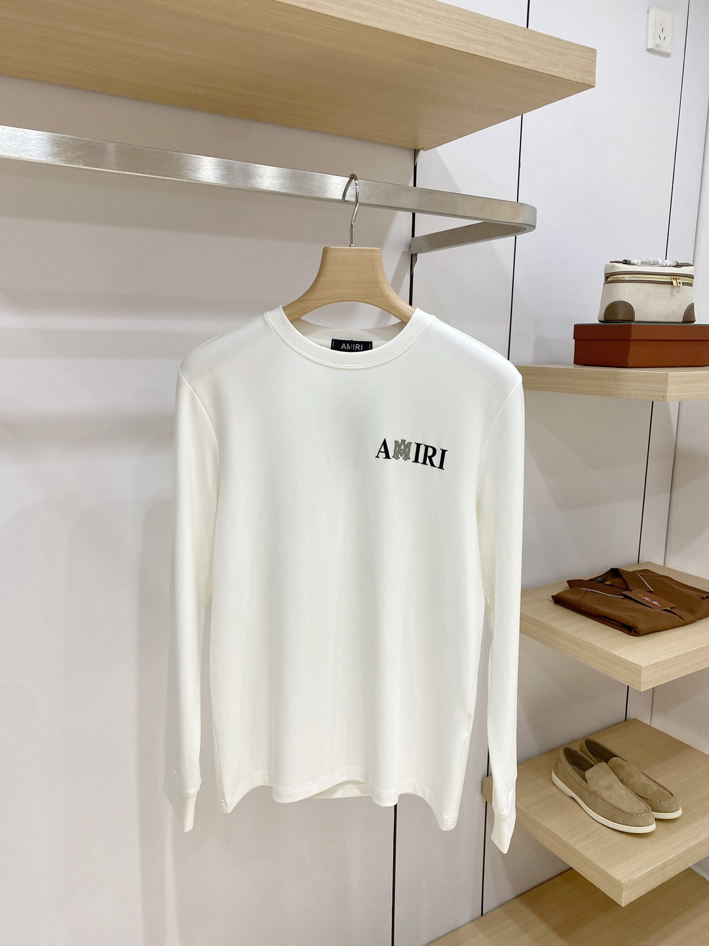 PAMIRI26ss秋季【新品】新款贸易订单圆领长袖打底衫长袖T恤网红款！上身舒适透气，不僵硬，整体有着丰富的立体感，品