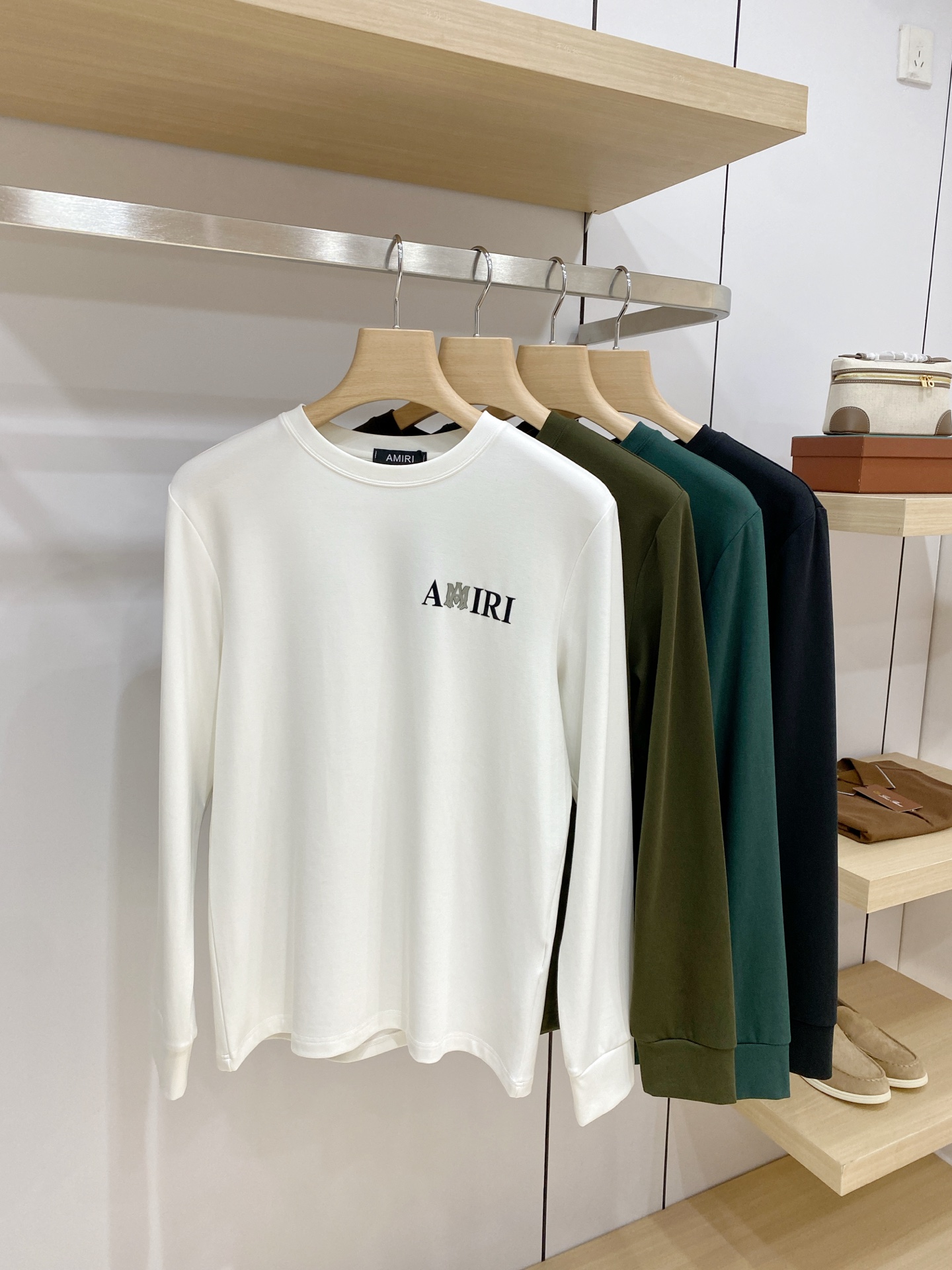 PAMIRI26ss秋季【新品】新款贸易订单圆领长袖打底衫长袖T恤网红款!上身舒适透气,不僵硬,整体有着丰富的立体感,品 PAMIRI26ss秋季【新品】新款贸易订单圆领长袖打底衫长袖T恤网红款!上身舒适透气,不僵硬,整体有着丰富的立体感,品