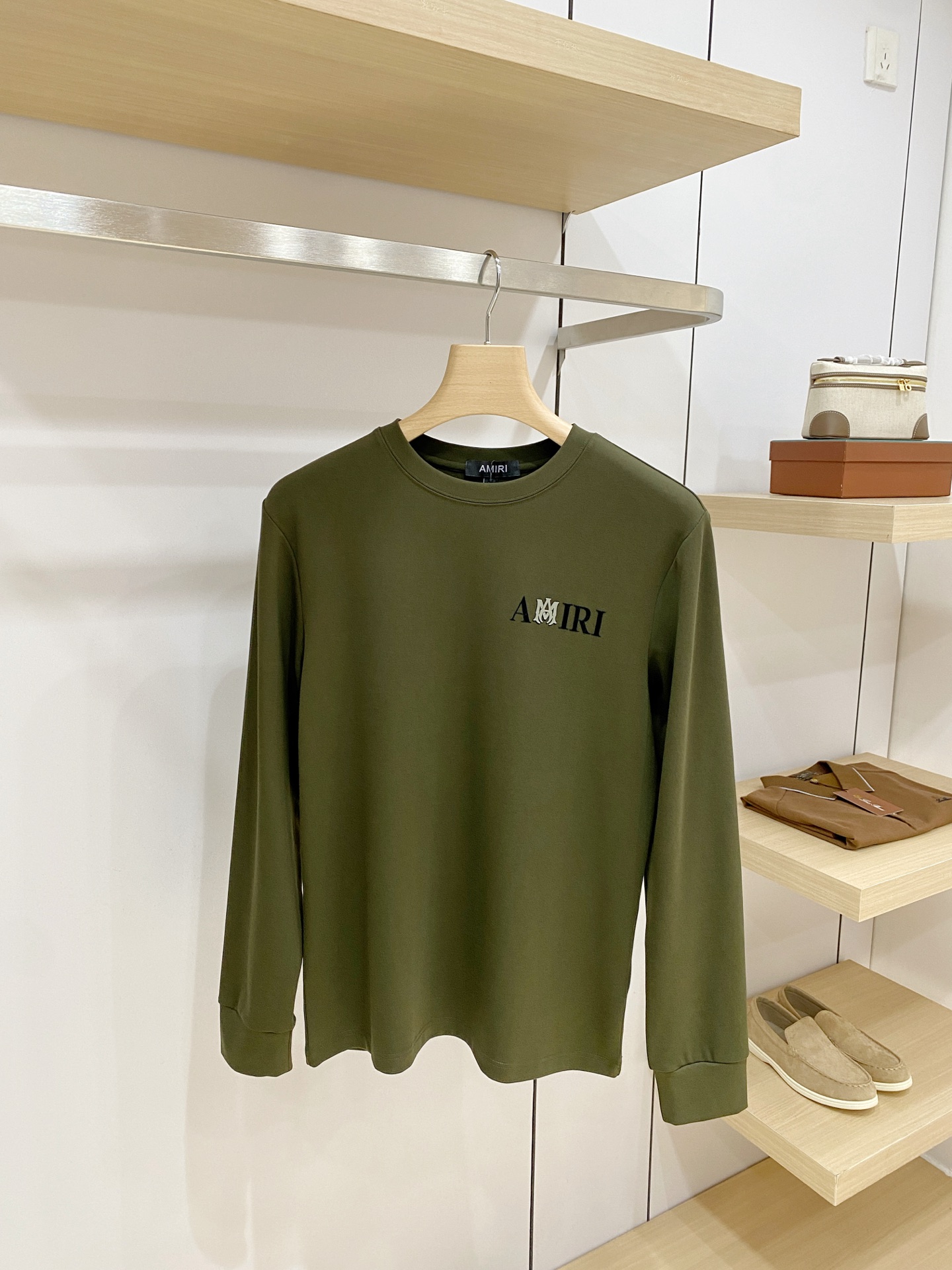 PAMIRI26ss秋季【新品】新款贸易订单圆领长袖打底衫长袖T恤网红款！上身舒适透气，不僵硬，整体有着丰富的立体感，品