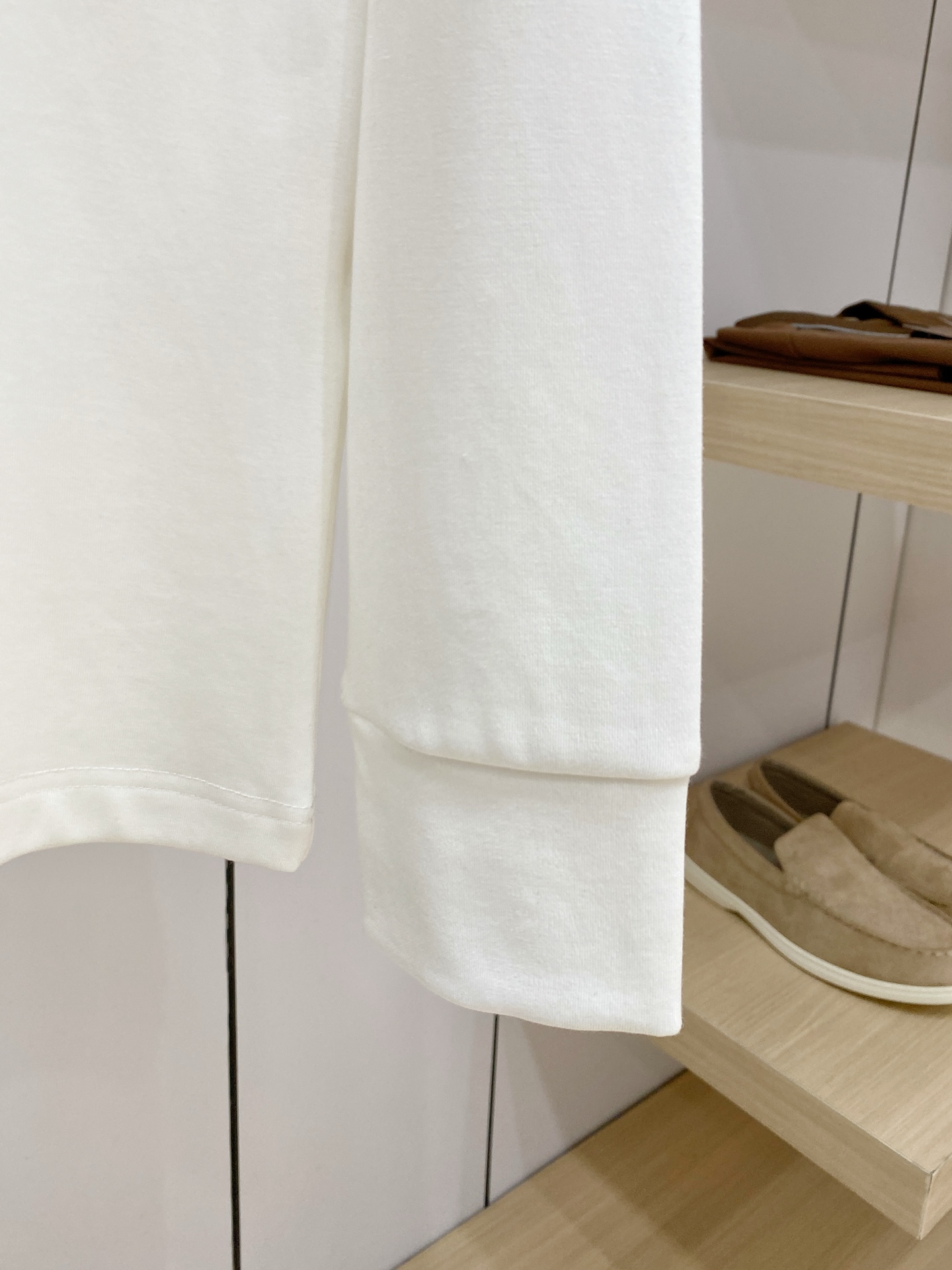PAMIRI26ss秋季【新品】新款贸易订单圆领长袖打底衫长袖T恤网红款！上身舒适透气，不僵硬，整体有着丰富的立体感，品