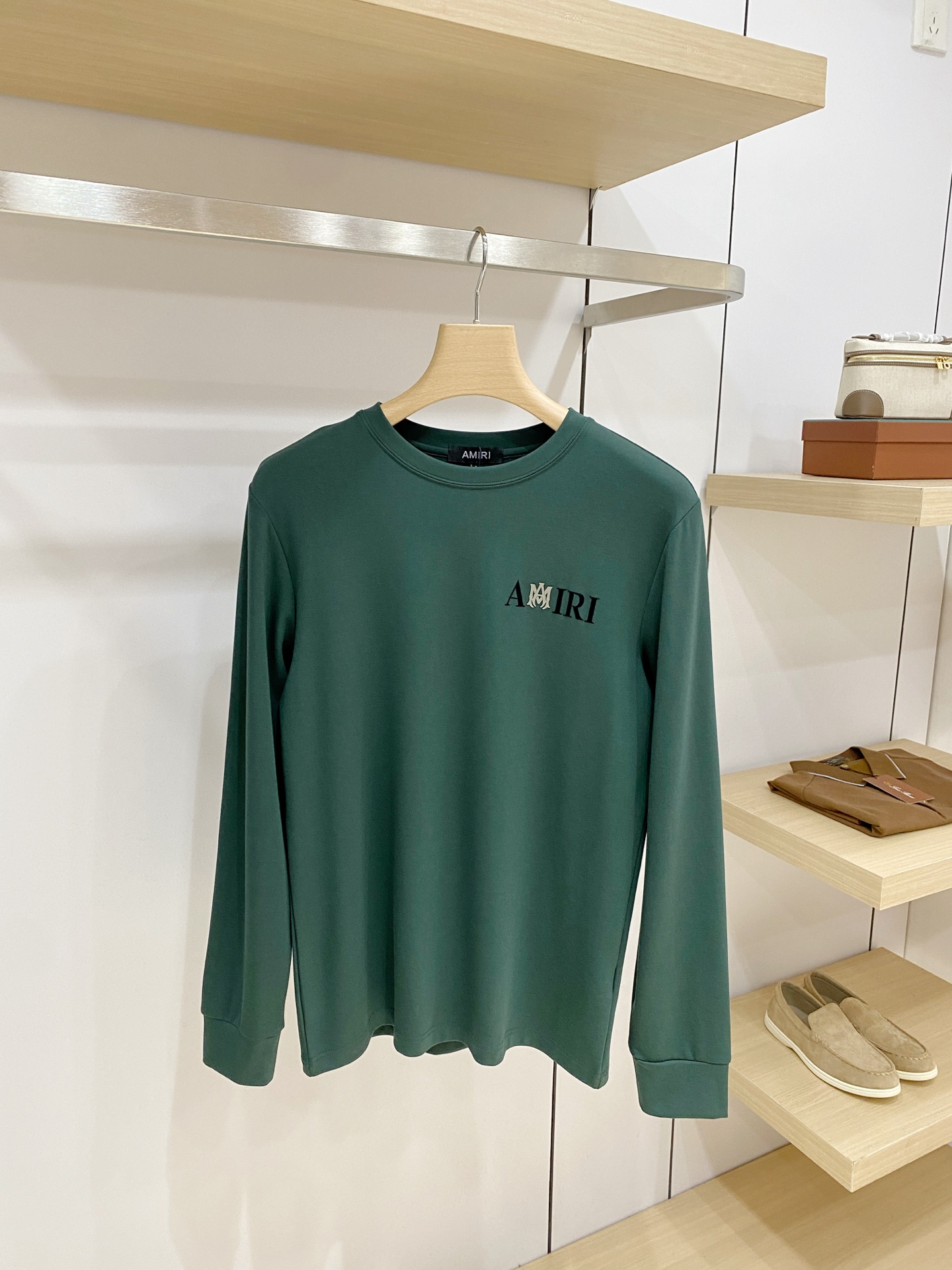 PAMIRI26ss秋季【新品】新款贸易订单圆领长袖打底衫长袖T恤网红款！上身舒适透气，不僵硬，整体有着丰富的立体感，品