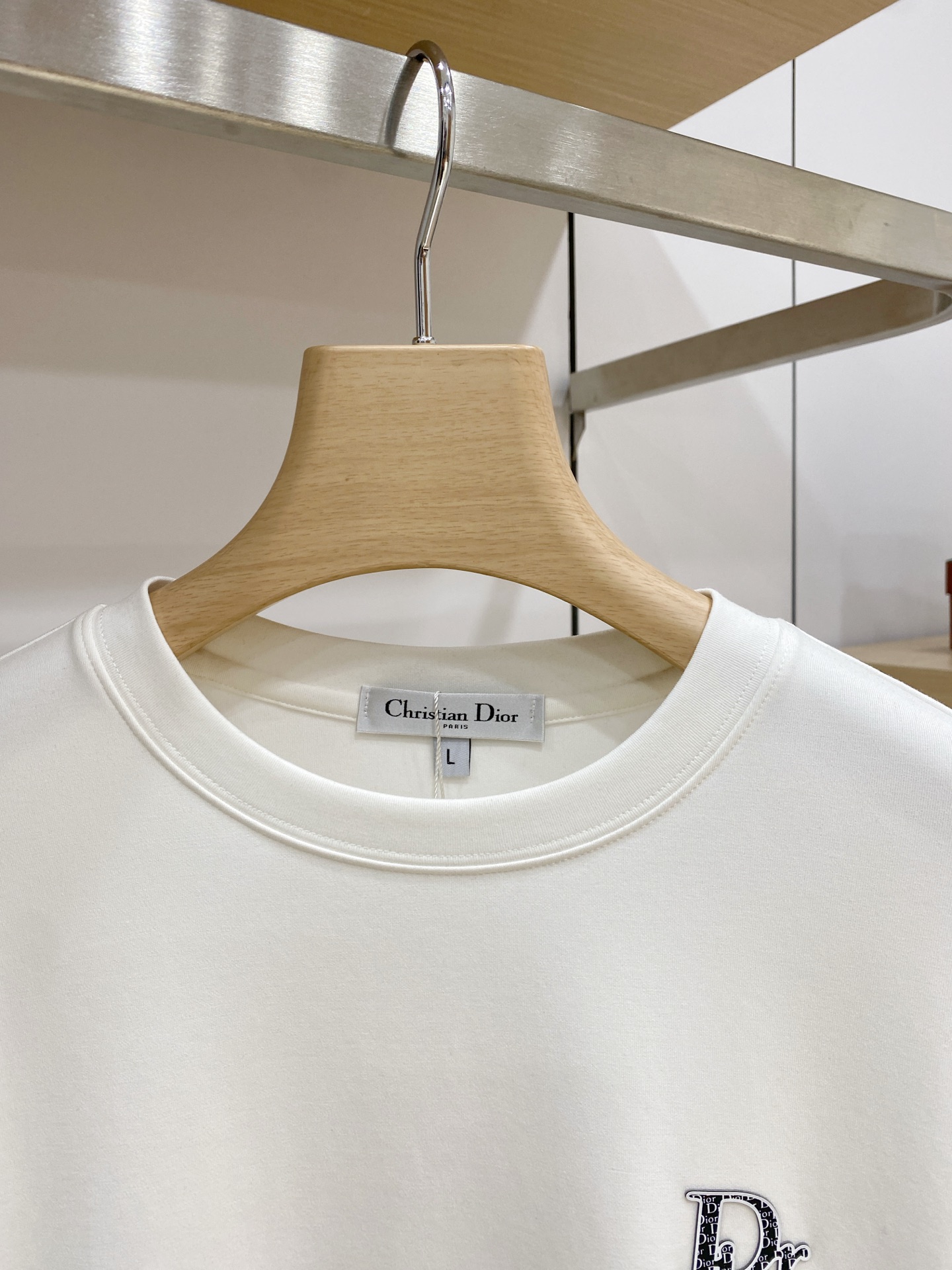 P 迪奥26ss秋季【新品】新款贸易订单圆领长袖打底衫长袖T恤网红款！上身舒适透气，不僵硬，整体有着丰富的立体感，品质出