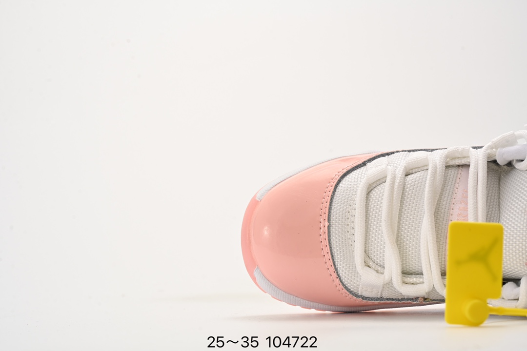 图片[5]-童鞋耐克 Nike AIR JORDAN Air Jordan 11 Cmft Low 官方同步上架 实战篮球鞋 实拍首发 穿上 Air Jordan11 MFT LOW男子运动鞋,畅享舒适感受,彰显经典风范。该低帮鞋款的设计灵感源自著名的 Air Jordan11运动鞋,匠心混搭柔软而立体的 Cushion泡绵和弹性十足的 Zoom Air缓震配置。漆皮鞋面赋予鞋款如AJ11一般的光泽外观。 尺码：25～35 货号：CZ0905 102-选品中心