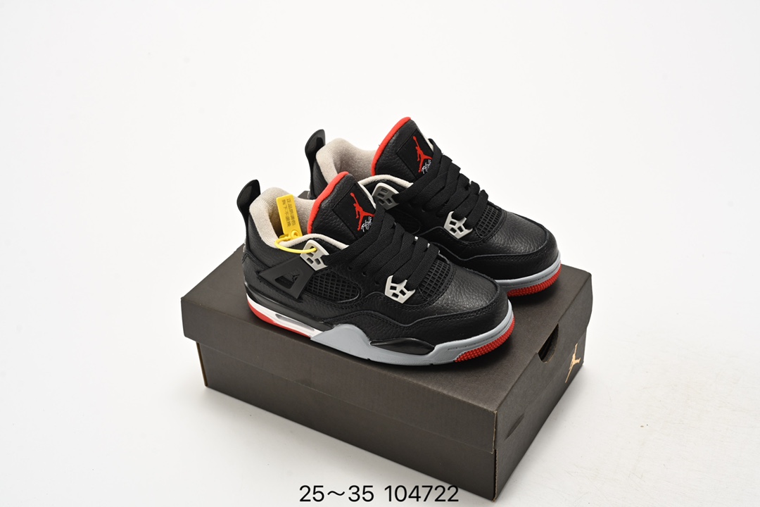 图片[2]-🈴️ 童鞋Nike Air Jordan 4 Retro Se 迈克尔·乔丹AJ4代中帮复古休闲运动文化篮球鞋 将登场的不是白水泥配色，而是一款极其相似的新品。此番，这款鞋子终于迎来发售消息。这款鞋子可以称为绝佳颜值，鞋身以大面积白色呈现，营造简约的视觉氛围。蓝色鞋带孔与中底白蓝，搭配上鞋舌的绿色 Logo，进一步拉升视觉表现。 货号：308497-115 尺码：25～35-选品中心