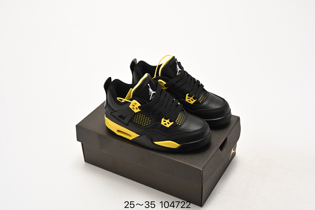 图片[6]-🈴️ 童鞋Nike Air Jordan 4 Retro Se 迈克尔·乔丹AJ4代中帮复古休闲运动文化篮球鞋 将登场的不是白水泥配色，而是一款极其相似的新品。此番，这款鞋子终于迎来发售消息。这款鞋子可以称为绝佳颜值，鞋身以大面积白色呈现，营造简约的视觉氛围。蓝色鞋带孔与中底白蓝，搭配上鞋舌的绿色 Logo，进一步拉升视觉表现。 货号：308497-115 尺码：25～35-选品中心