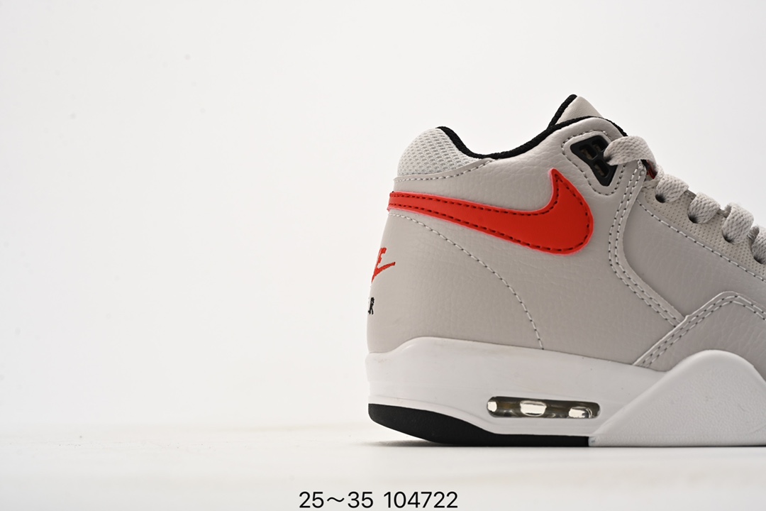 图片[2]-乔丹 Flight 气垫篮球鞋25-35 Air Flight Legacy 鞋底采用了与 Air Jordan 4、Air Flight 89 同款，令整体轮廓与这两款经典球鞋颇为相似。后跟的 Nike Air 刺绣也极具复古 OG 风格-选品中心