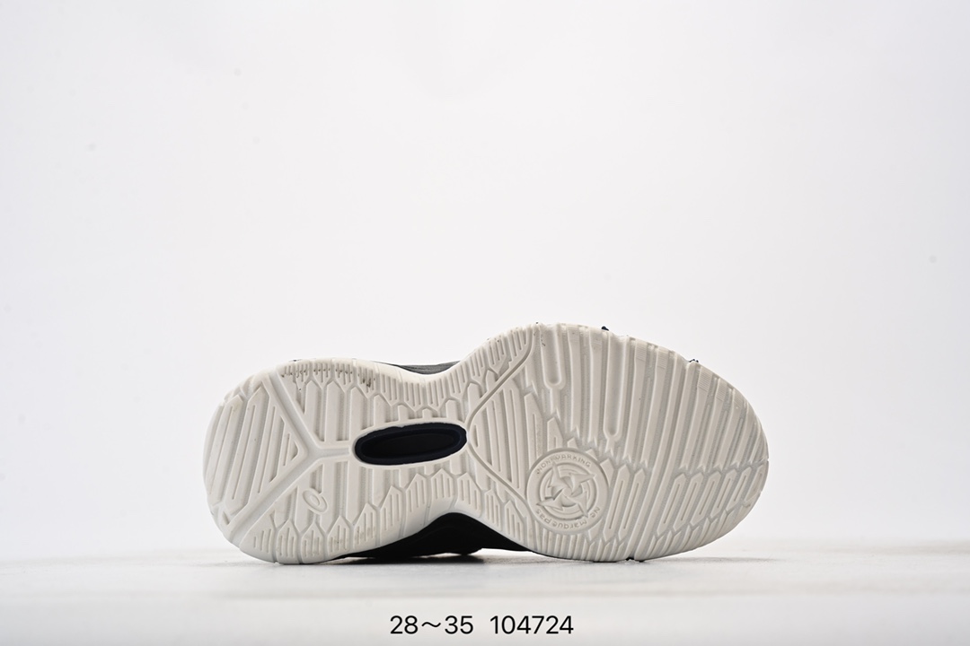 图片[6]-Asics Gelhoop V14 白橙 亚瑟士官方 减震助弹防滑篮球鞋 中底采用了FLYTEFOAM和FLYTEFOAM PROPEL中底，提供了更加良好的缓震和回弹性。鞋底的RISETRUSS稳定片，提供稳定的同时可以提高脚步的灵活度。鞋面采用网眼和PU薄膜结合，兼具了鞋款的轻量性和透气性。延伸至前掌的RISETRUSS科技，增加推进效果，提供良好的稳定性。NON MAEKING无痕橡胶设计，减少对木地板的损伤。 货号：1064A006-100 尺码：28～35-选品中心