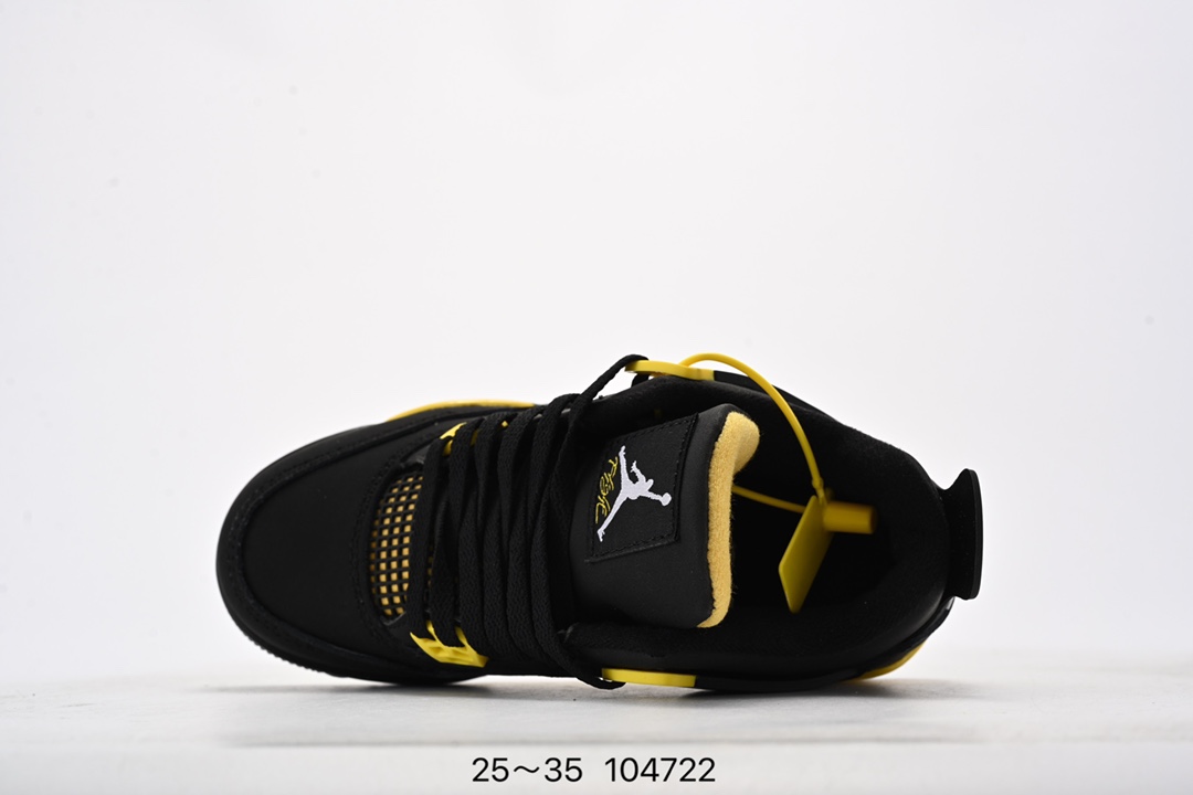 图片[4]-童鞋Nike Air Jordan 4 Retro Se 迈克尔·乔丹AJ4代中帮复古休闲运动文化篮球鞋 将登场的不是白水泥配色，而是一款极其相似的新品。此番，这款鞋子终于迎来发售消息。这款鞋子可以称为绝佳颜值，鞋身以大面积白色呈现，营造简约的视觉氛围。蓝色鞋带孔与中底白蓝，搭配上鞋舌的绿色 Logo，进一步拉升视觉表现。 货号：308497-115 尺码：25～35-选品中心